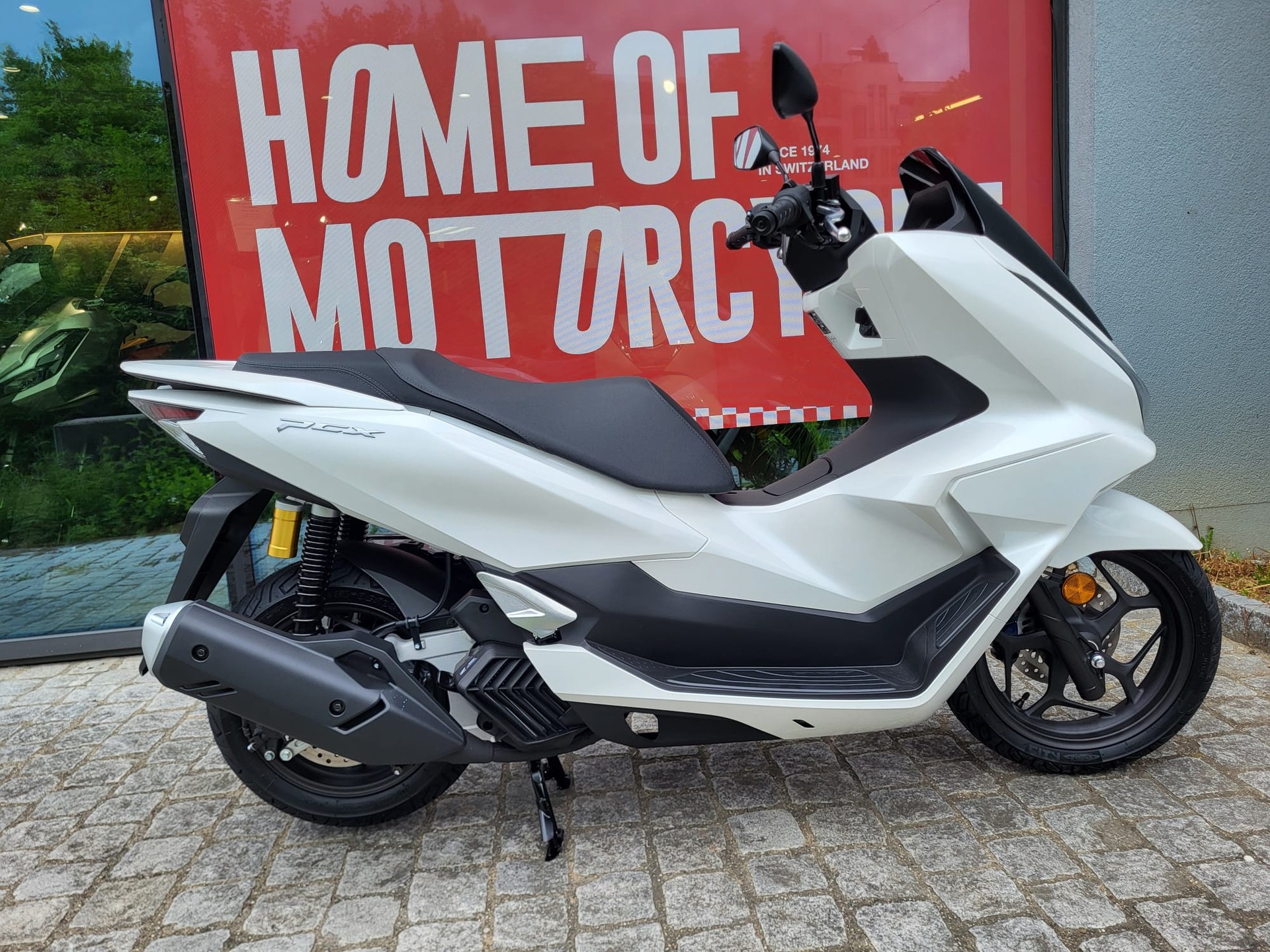 HONDA PCX 125 DX-showroom-element-2