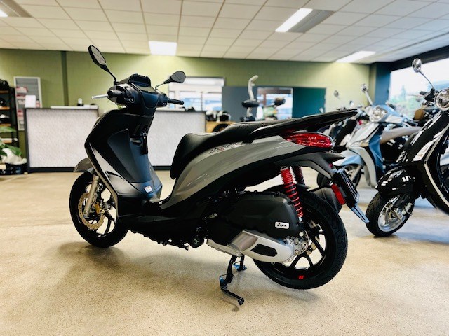 PIAGGIO Medley 125 Sport-image-3