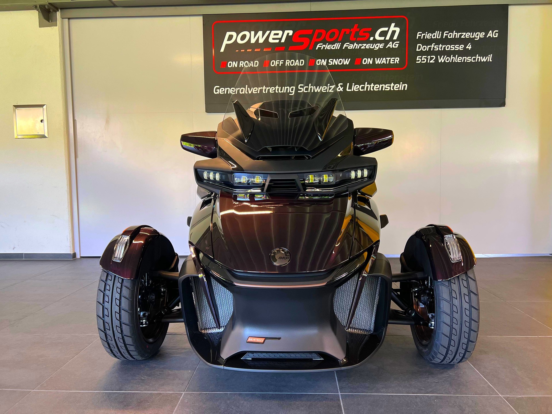 CAN-AM Spyder RT-LTD Sea-to-Sky SE6 *2025*-showroom-element-2