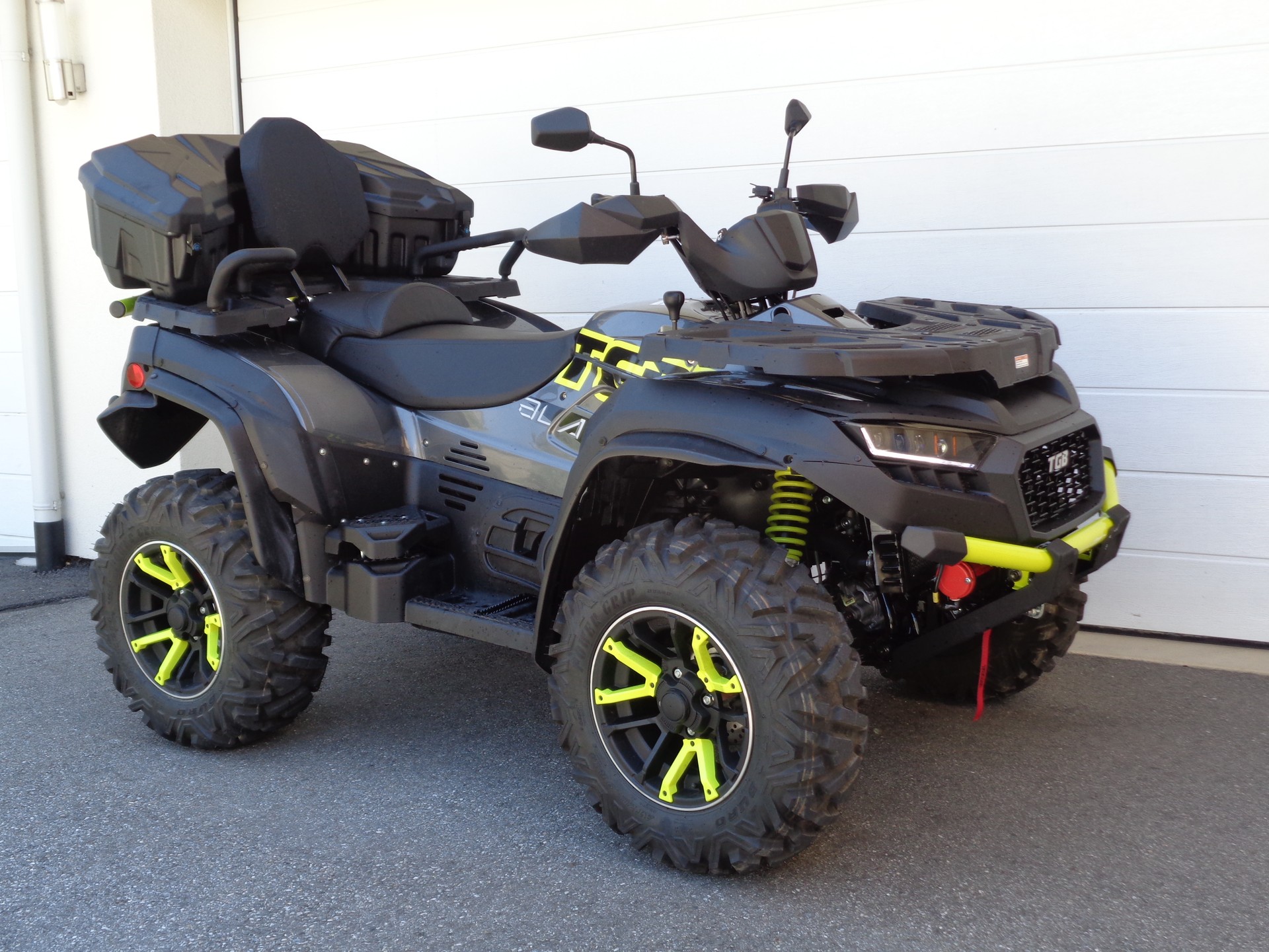 TGB Blade 1000 EFI LTX Touring 4x4 Limited Edition-showroom-element-1