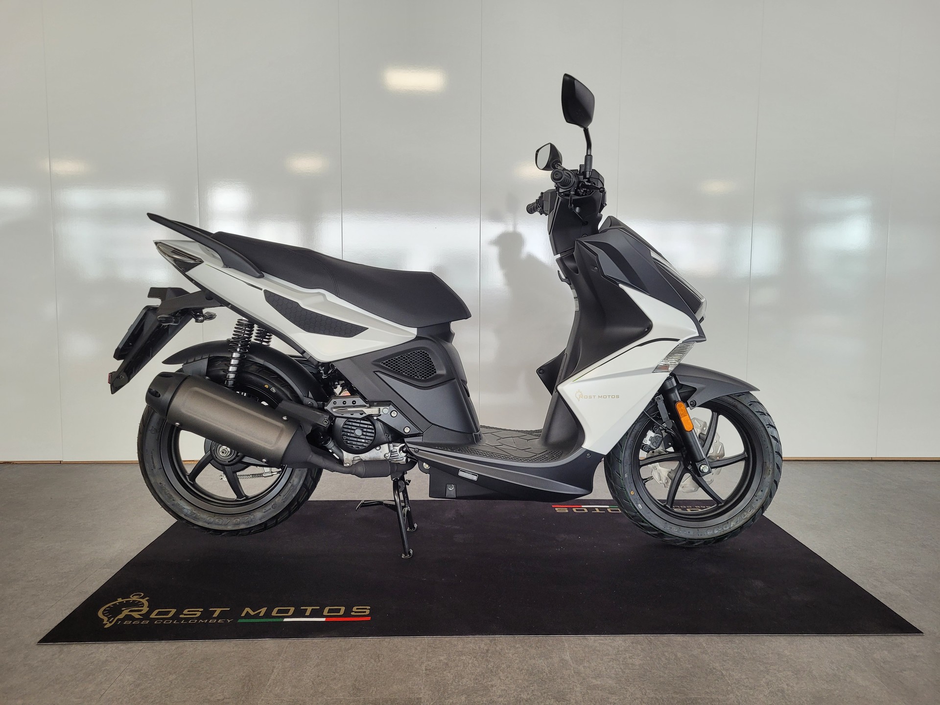 Autoscout24 Kymco Super 50 Usato Skuter Kymco Super W Twojej