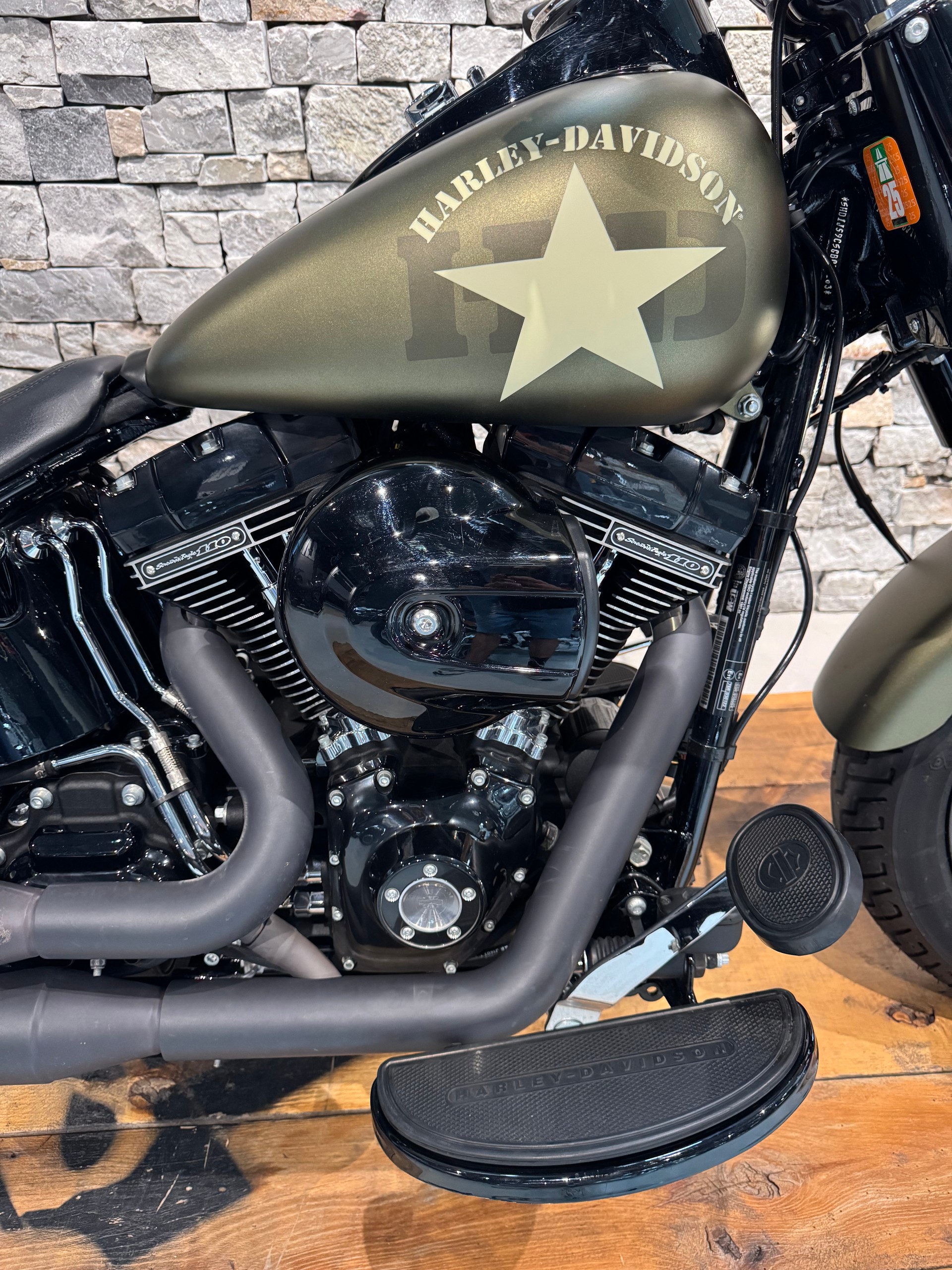 HARLEY-DAVIDSON FLSS Softail Slim S110 ABS-showroom-element-3