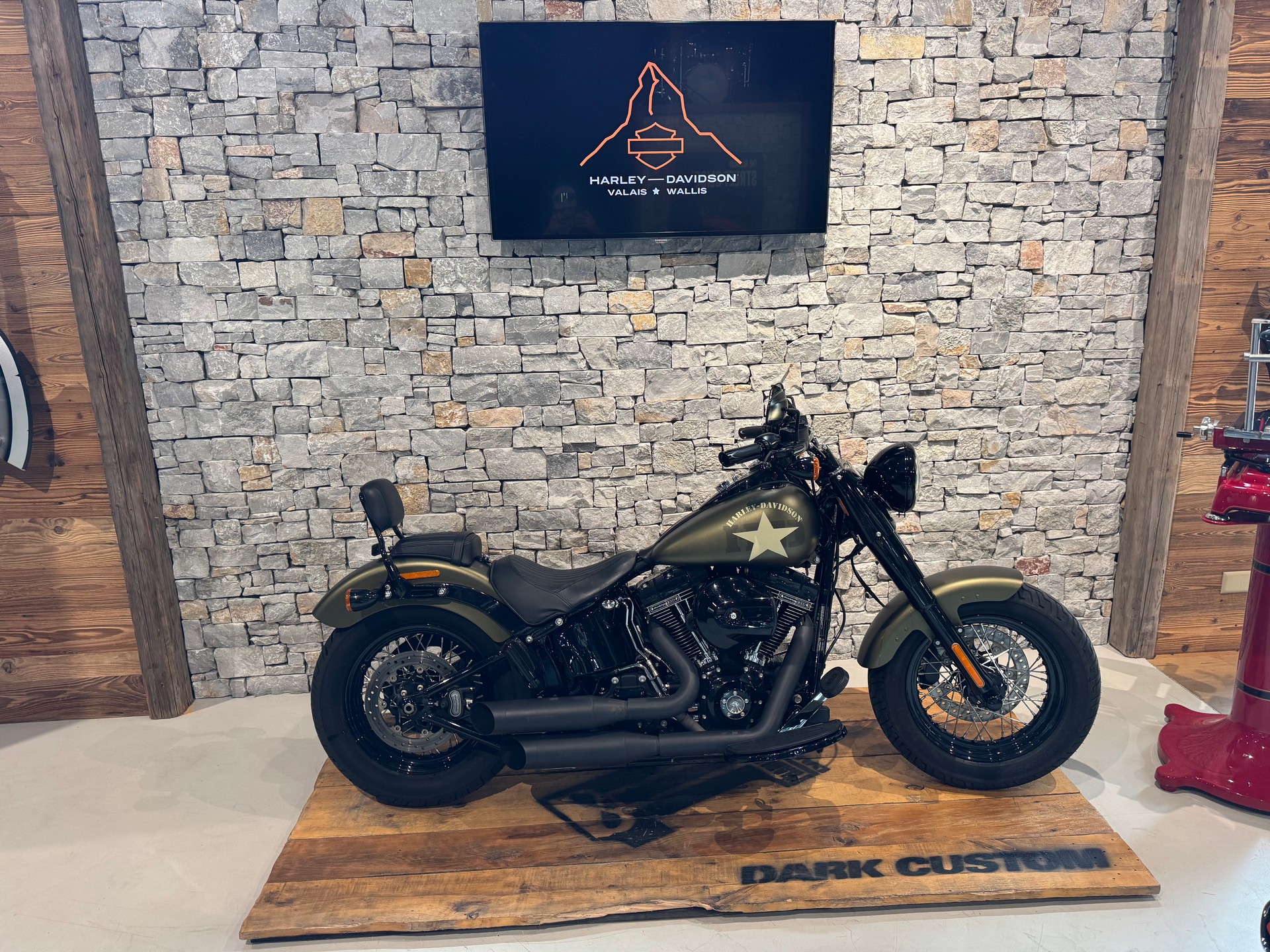 HARLEY-DAVIDSON FLSS Softail Slim S110 ABS