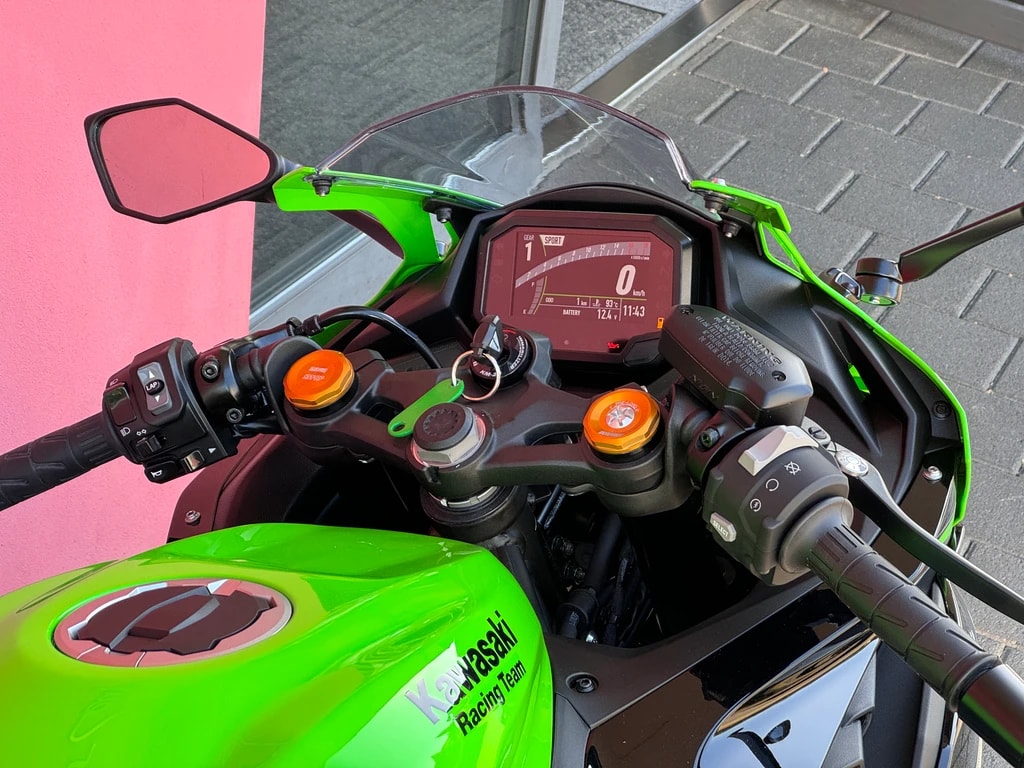 KAWASAKI Ninja ZX-4RR-image-3