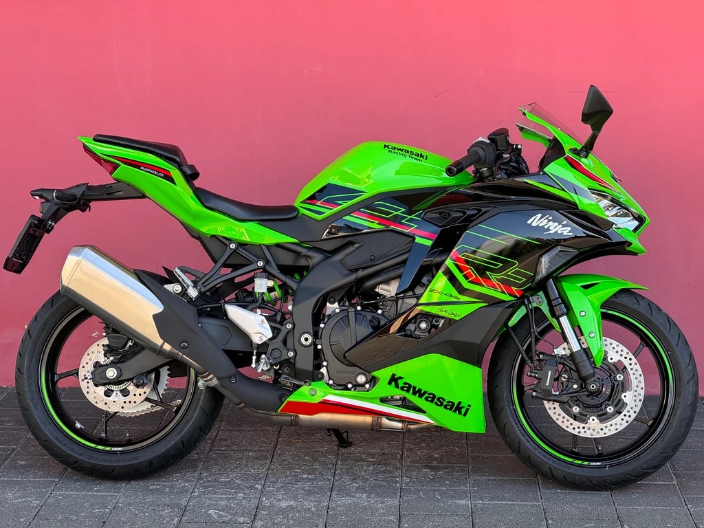 KAWASAKI Ninja ZX-4RR-image-1