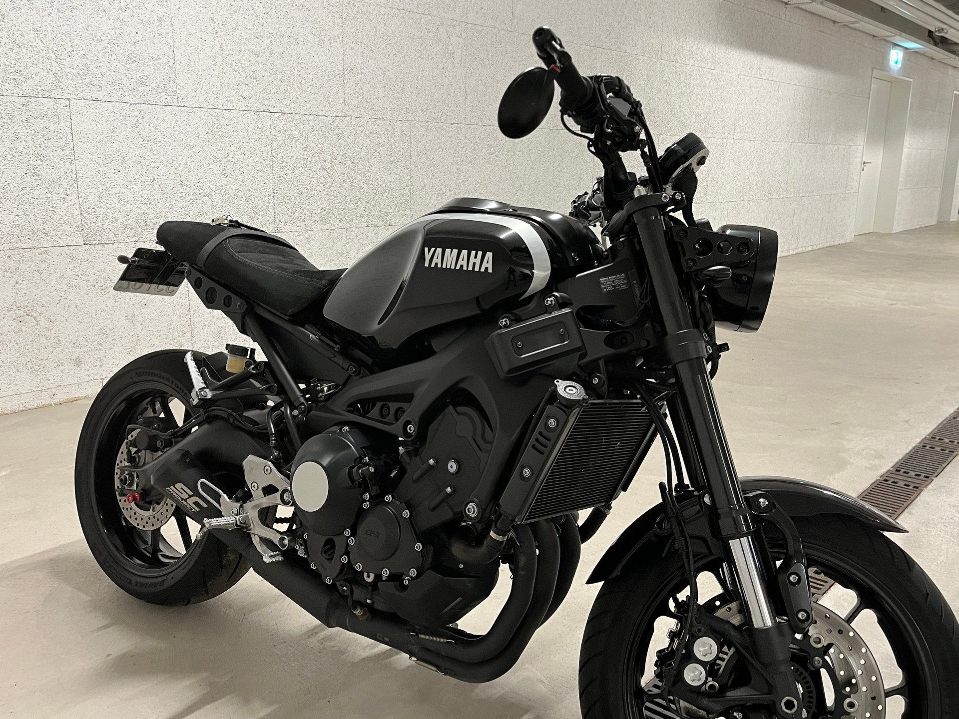 YAMAHA XSR 900-image-8