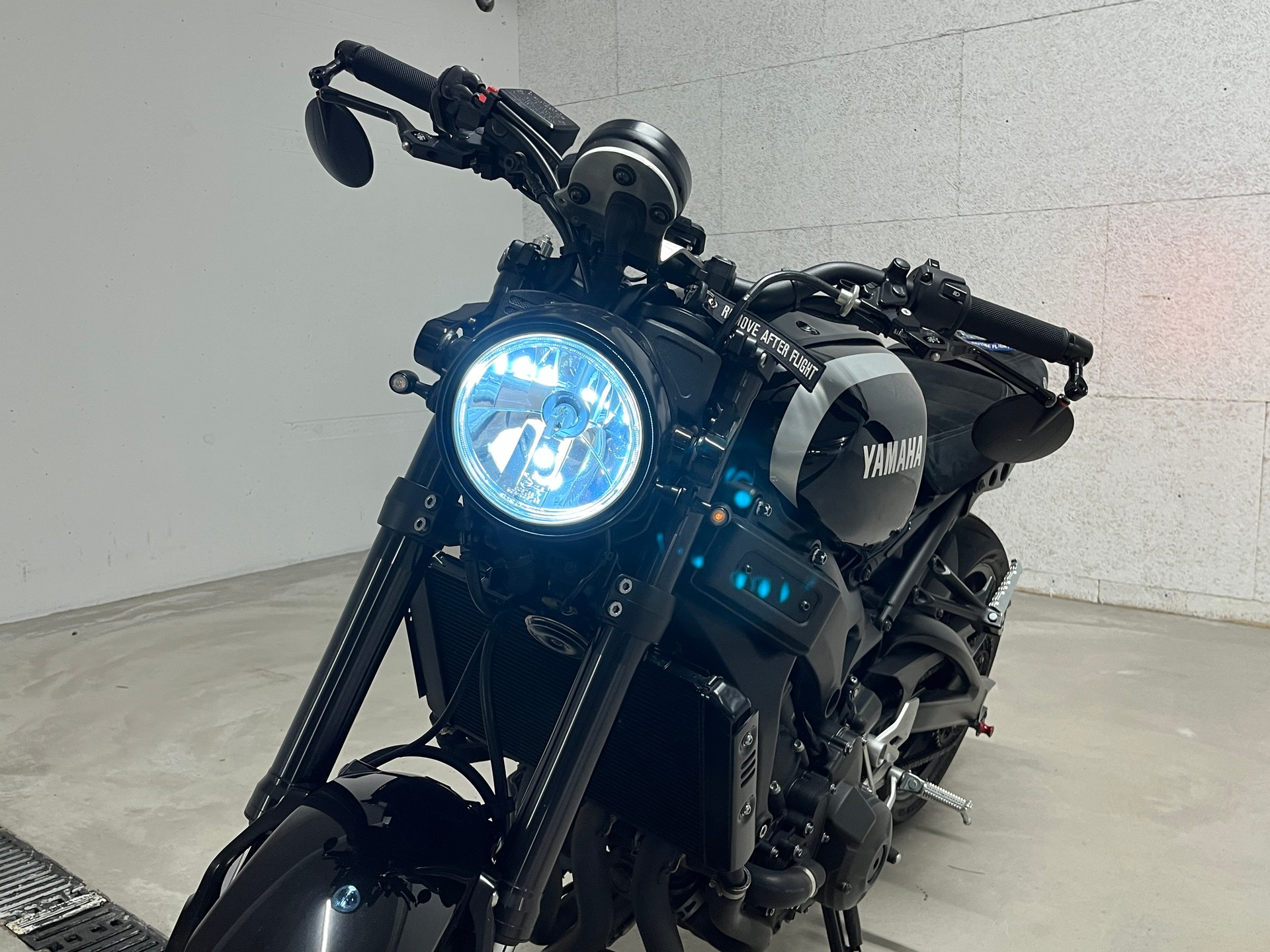 YAMAHA XSR 900-image-4