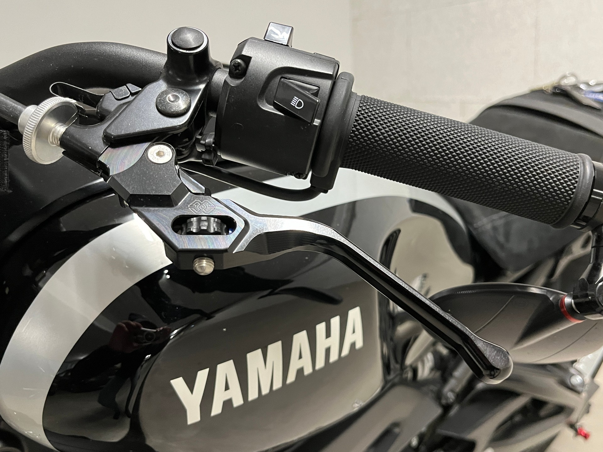 YAMAHA XSR 900-image-6