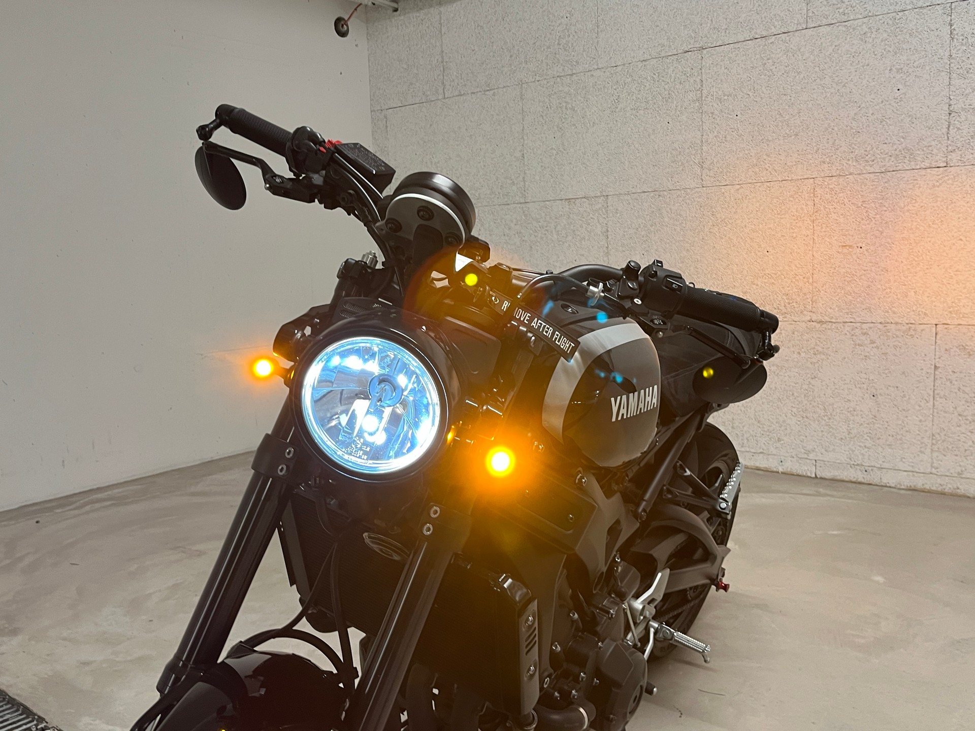 YAMAHA XSR 900-image-5