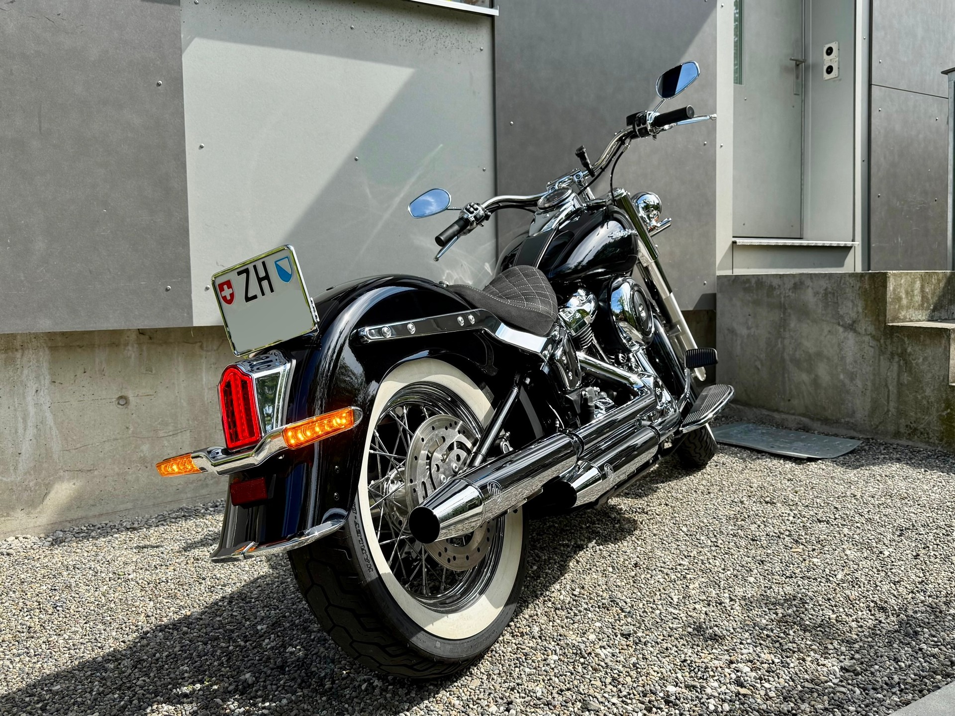 HARLEY-DAVIDSON FLDE Deluxe 107 ABS-image-6