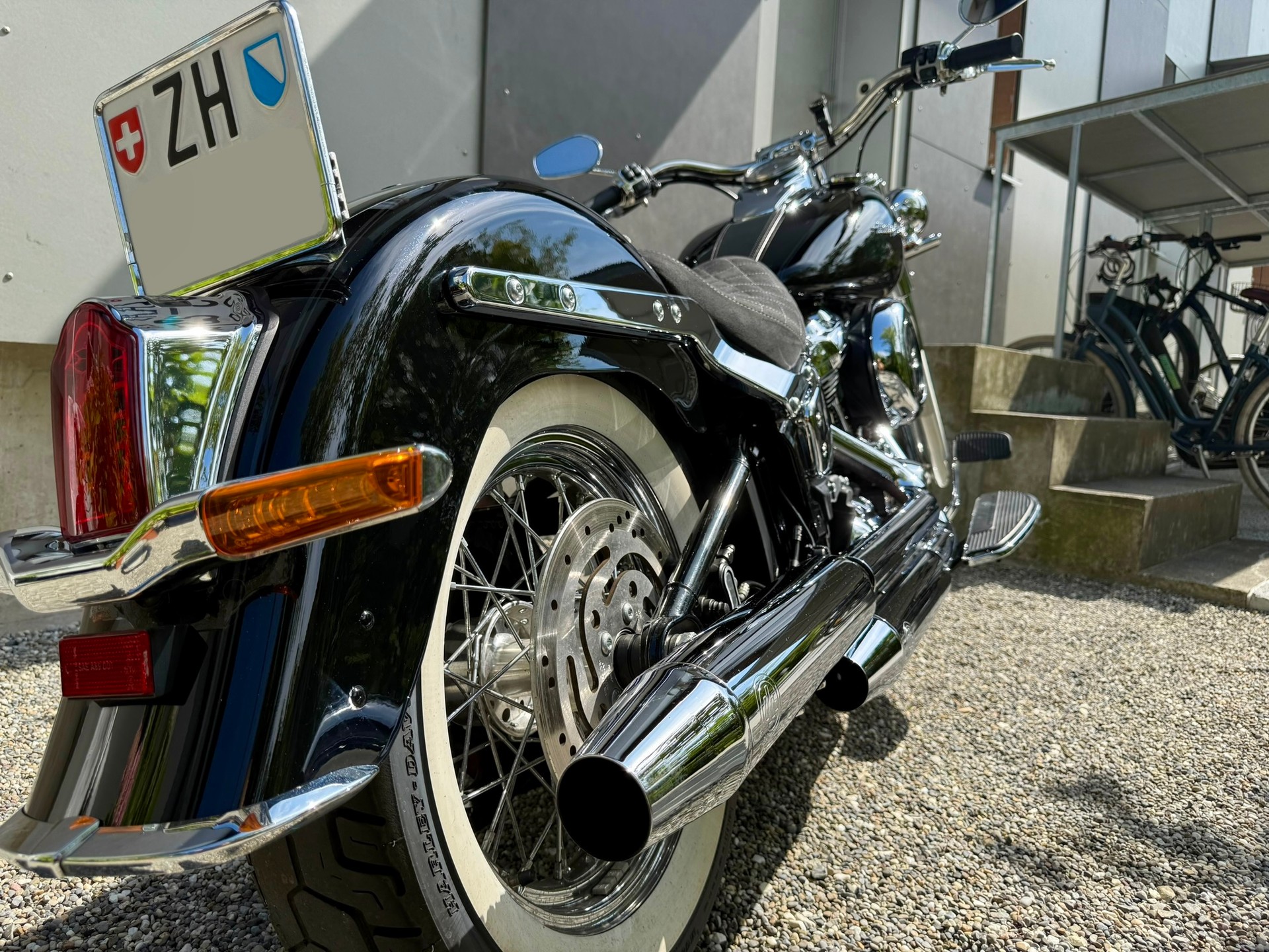 HARLEY-DAVIDSON FLDE Deluxe 107 ABS-image-3