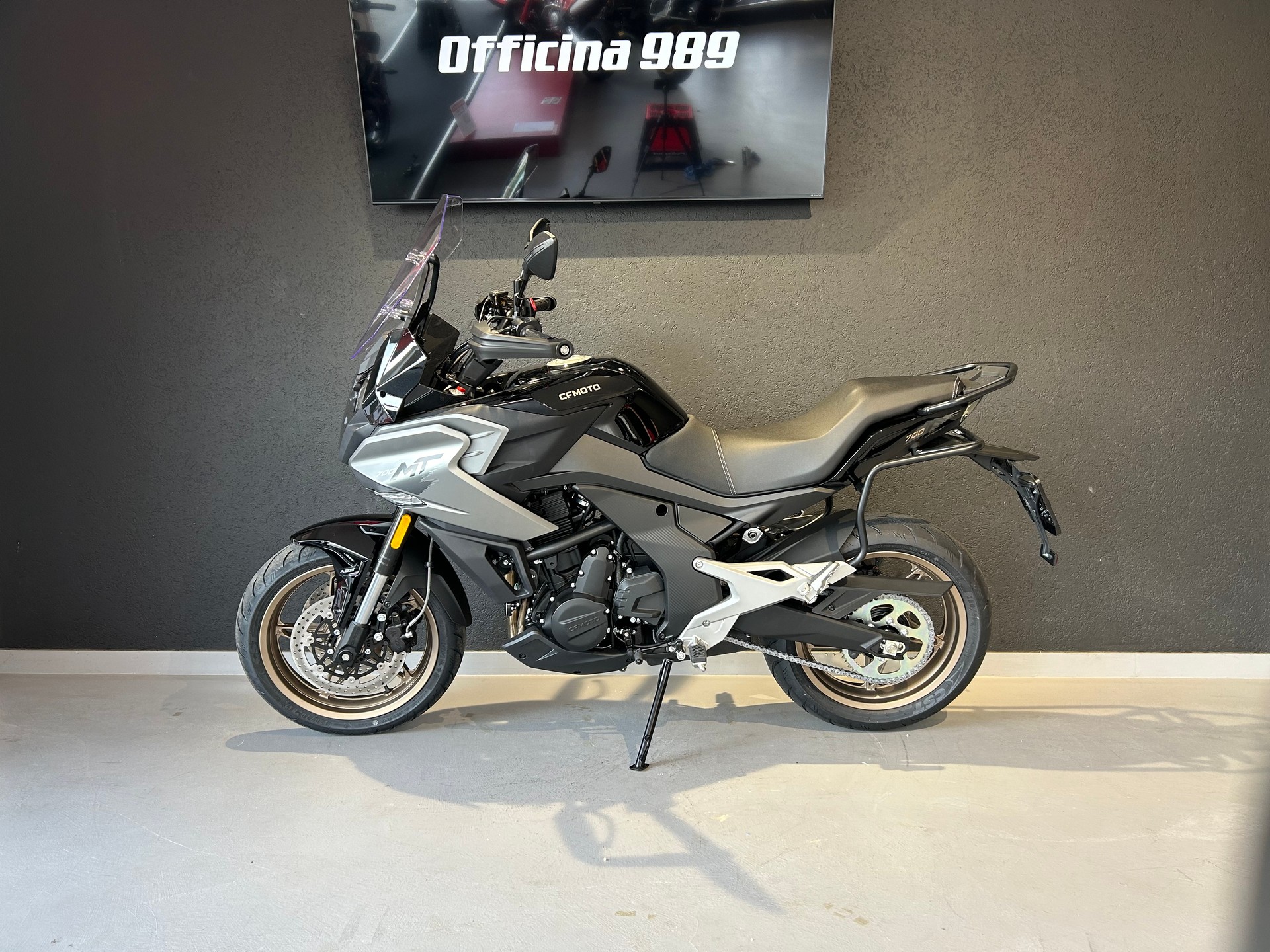 CF MOTO 700MT-image-2