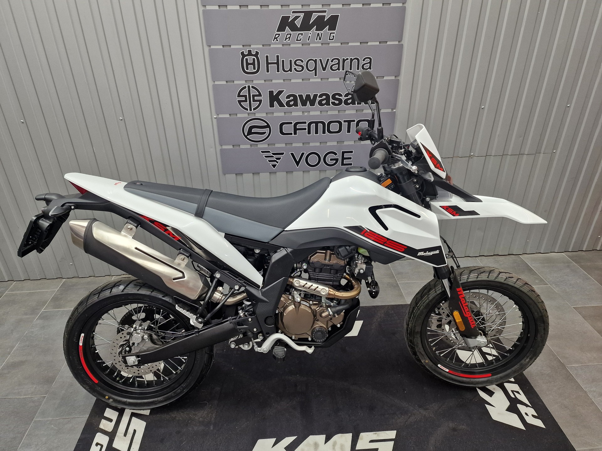 MALAGUTI XSM 125 ABS-showroom-element-1