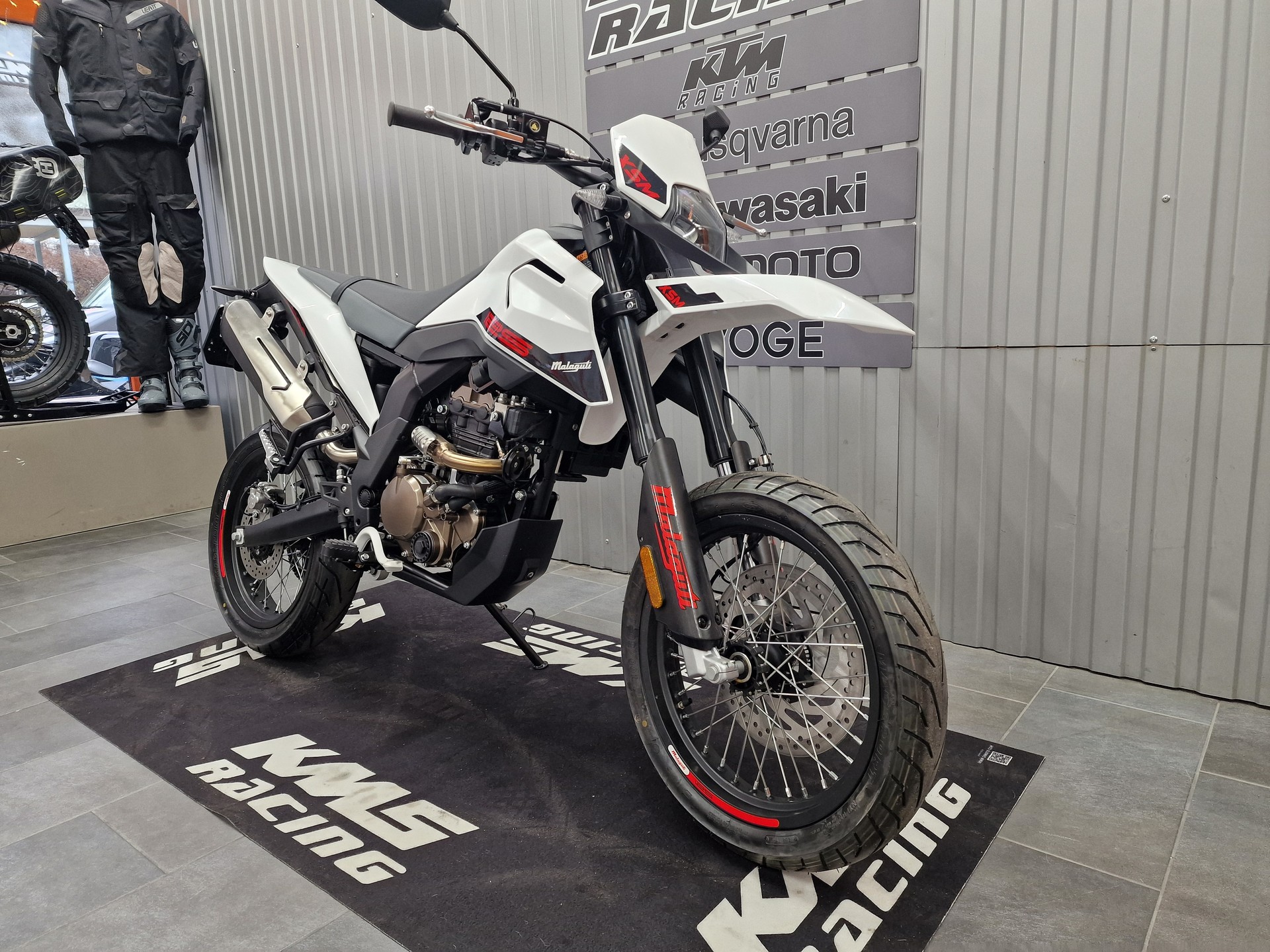 MALAGUTI XSM 125 ABS-showroom-element-3