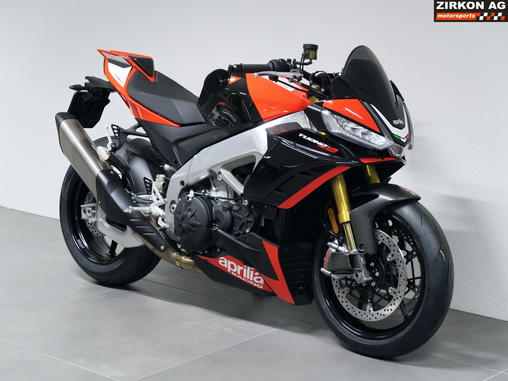 APRILIA Tuono V4 1100 Factory SE-09 SBK | 4 Jahre Garantie-showroom-element-3