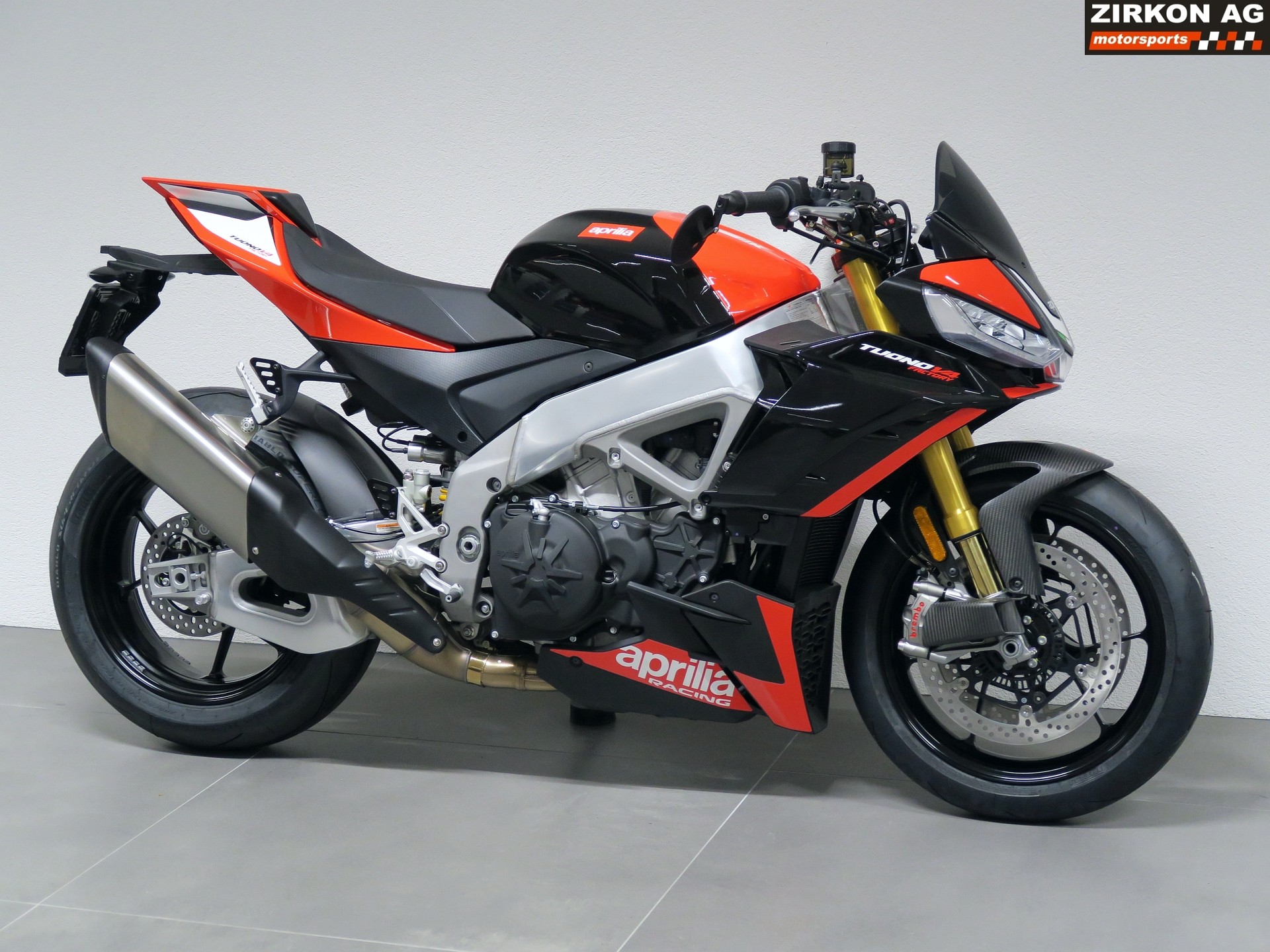 APRILIA Tuono V4 1100 Factory SE-09 SBK | 4 Jahre Garantie-showroom-element-1