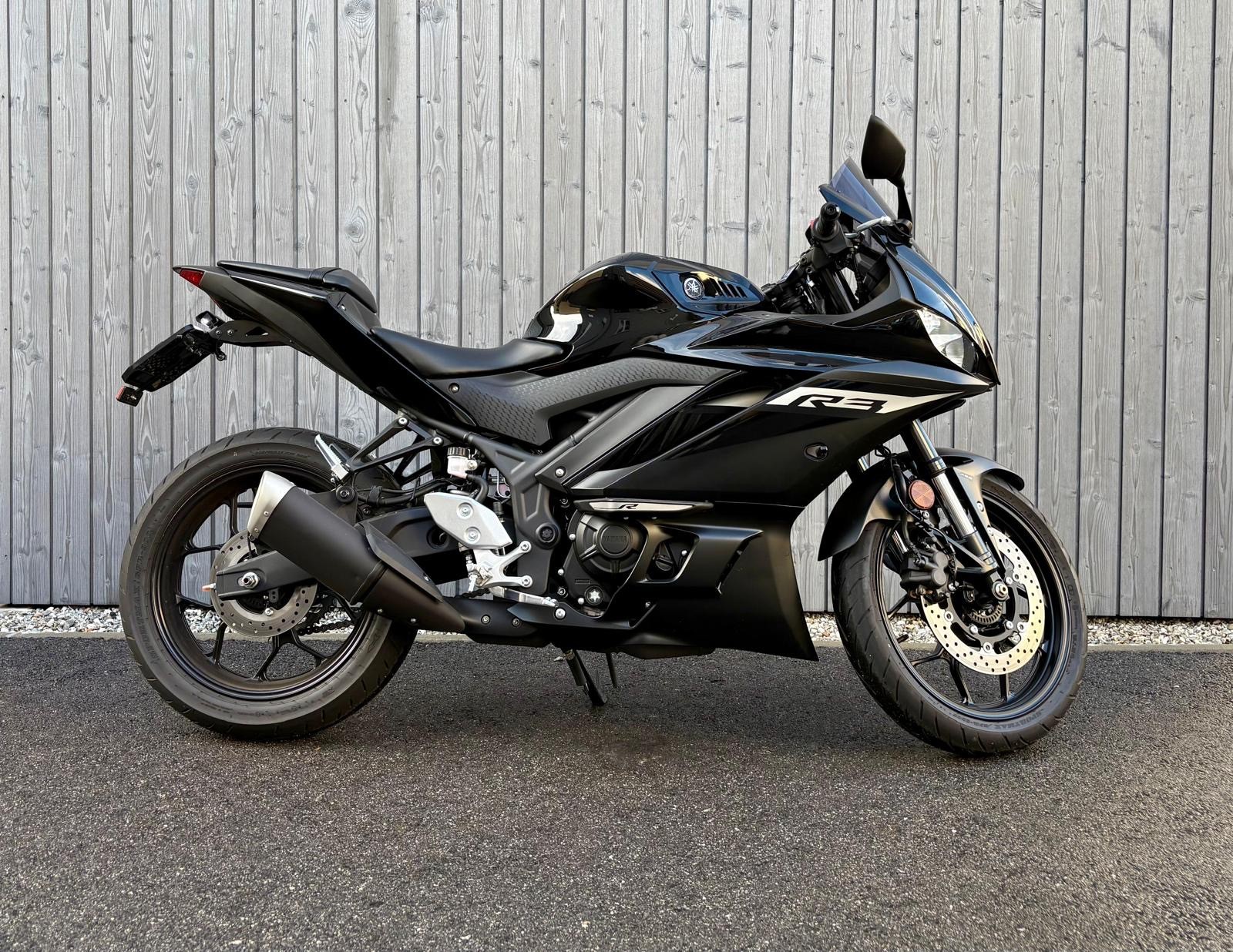 YAMAHA YZF-R3-showroom-element-3