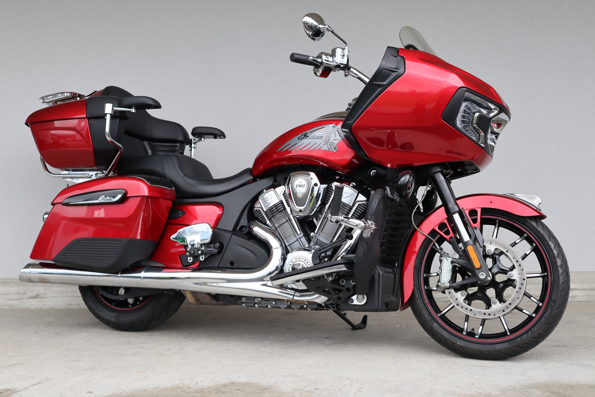 INDIAN LTD Speziell Pursuit Edition-showroom-element-1