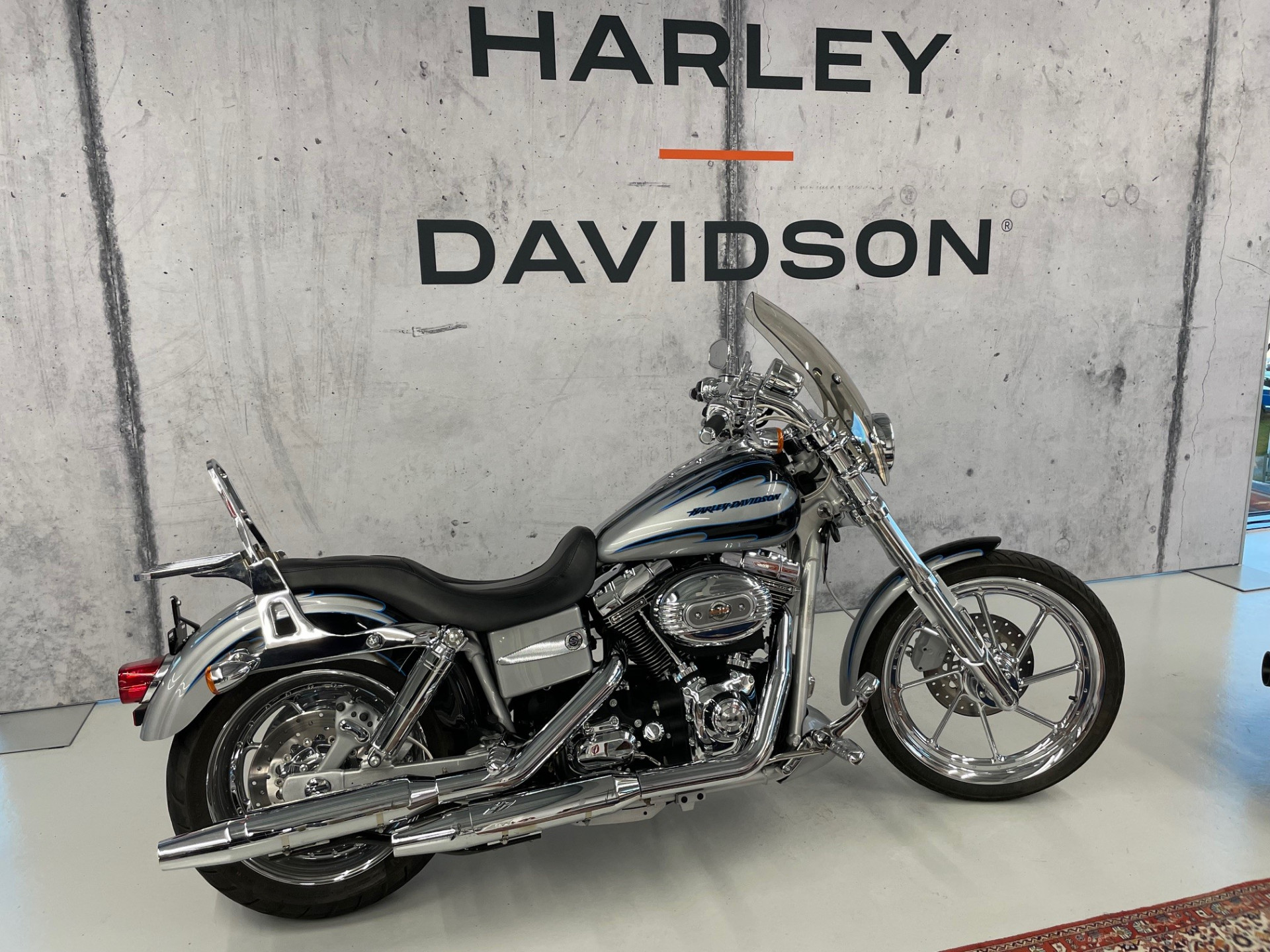 HARLEY-DAVIDSON FXDSE 1802 Screamin Eagle Dyna Super Glide-showroom-element-2