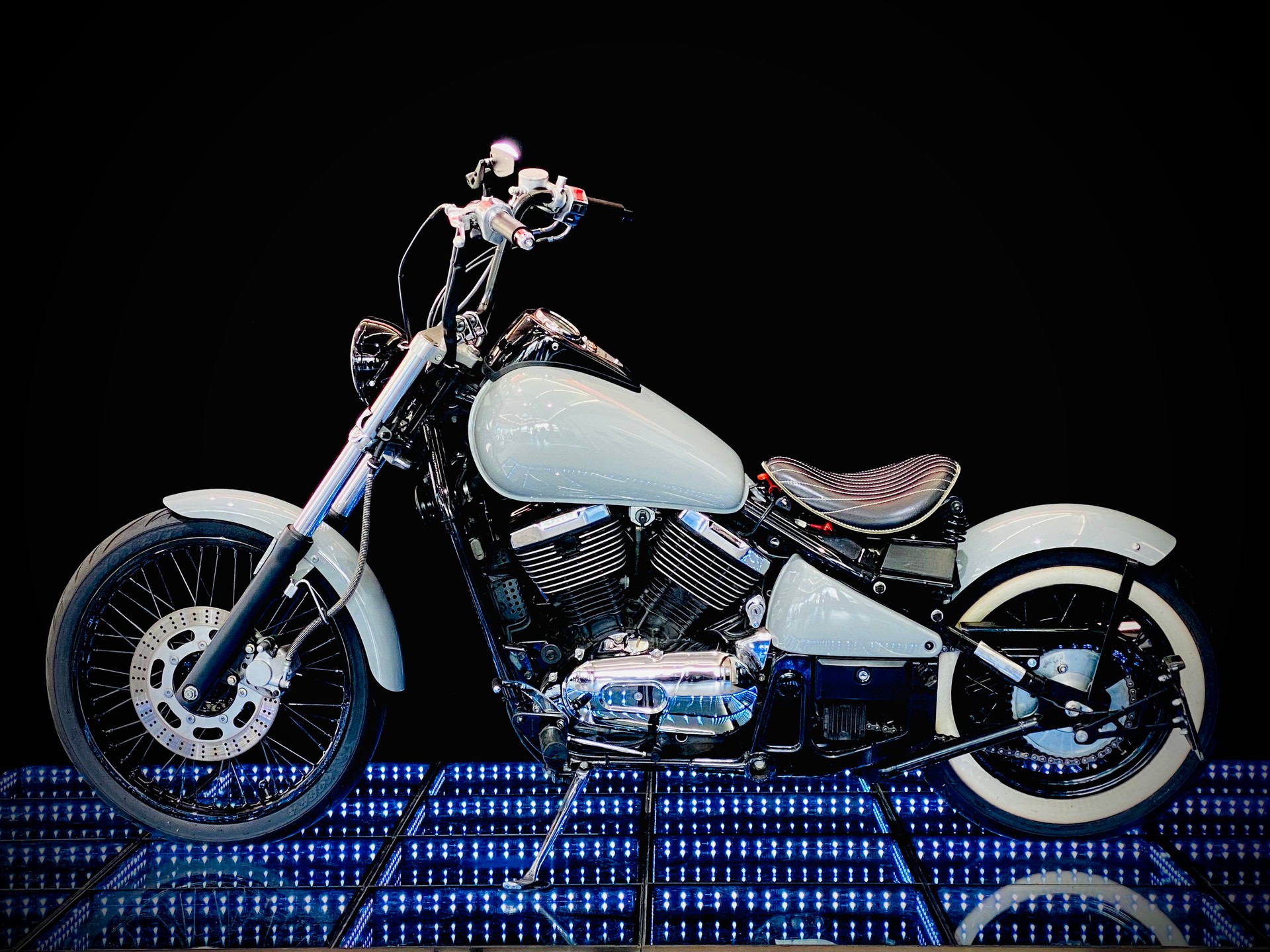 KAWASAKI VN 800 Bobber 25kW-showroom-element-3