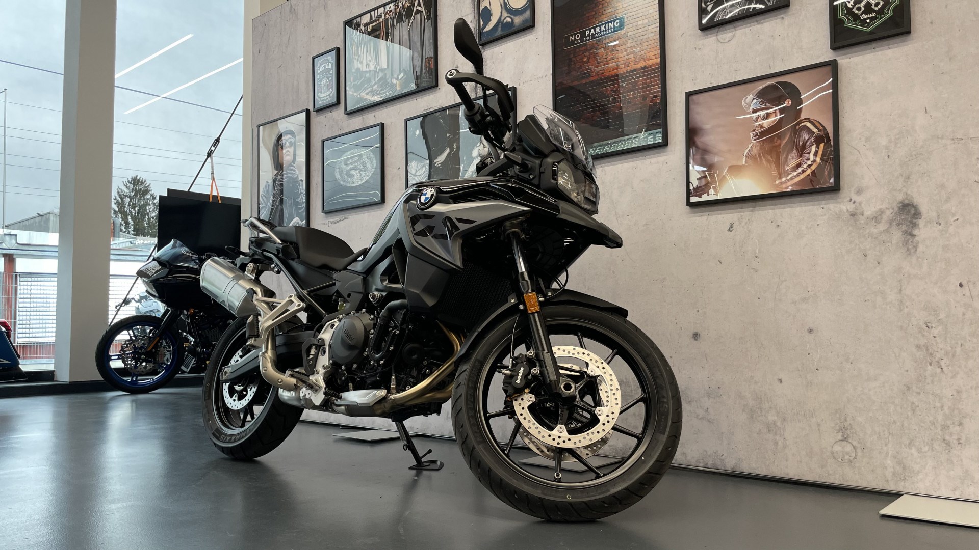BMW F 800 GS Triple Black-showroom-element-1