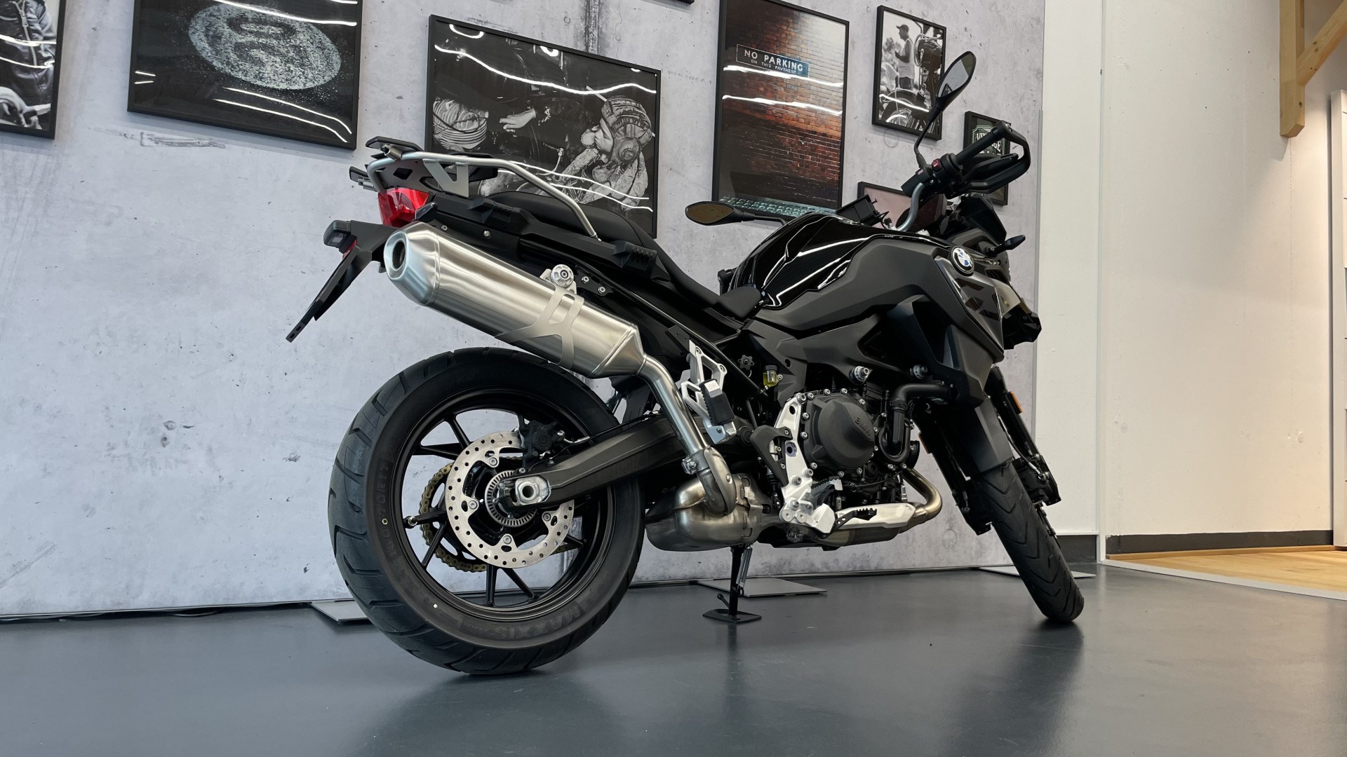 BMW F 800 GS Triple Black-showroom-element-2