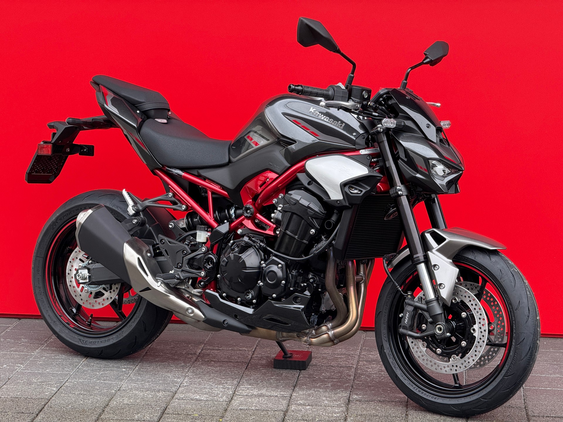 KAWASAKI Z 900-image-8