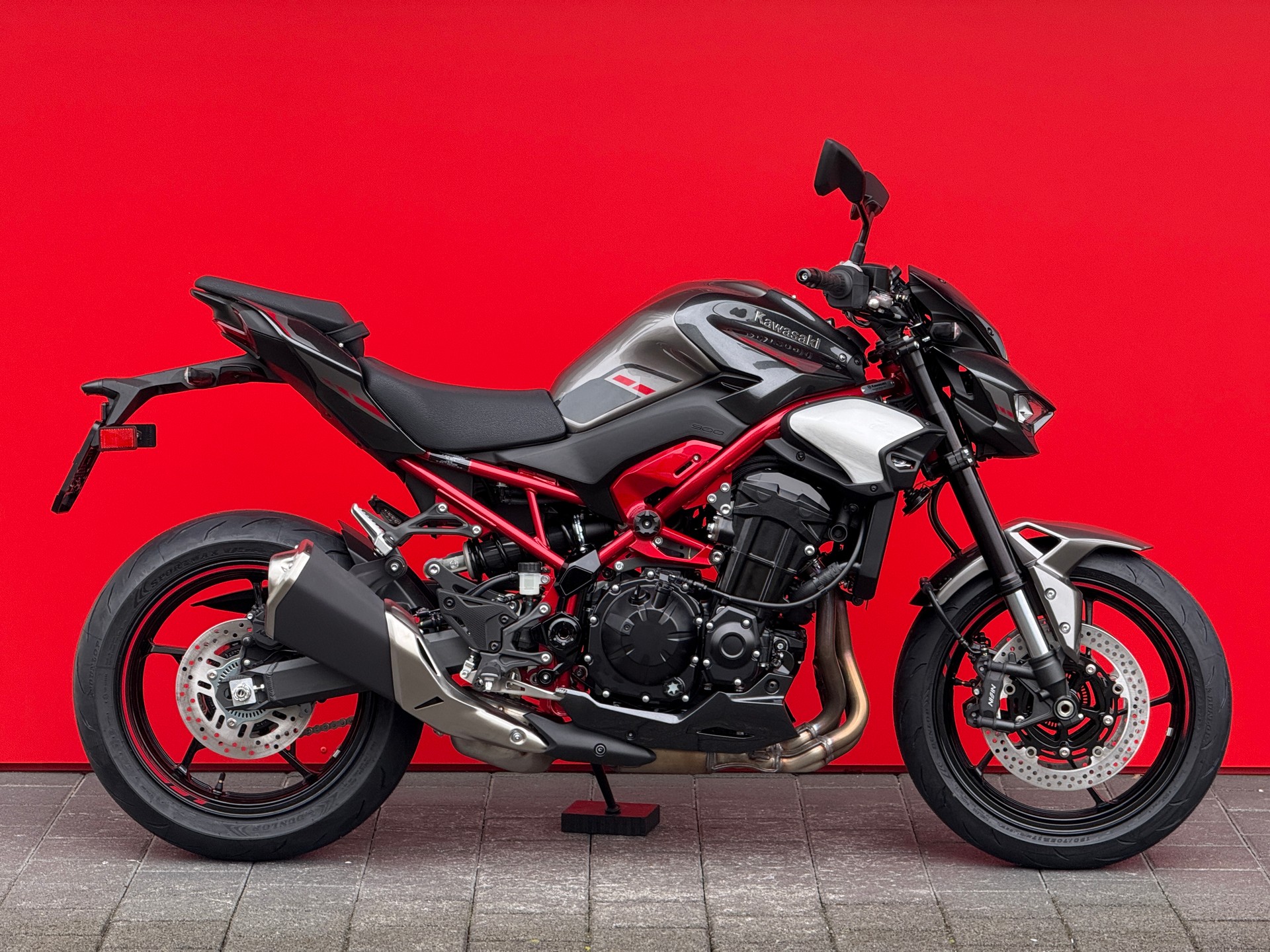 KAWASAKI Z 900-image-13