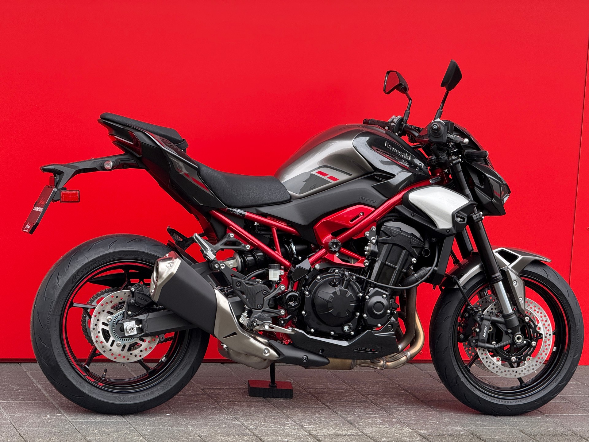 KAWASAKI Z 900-image-5