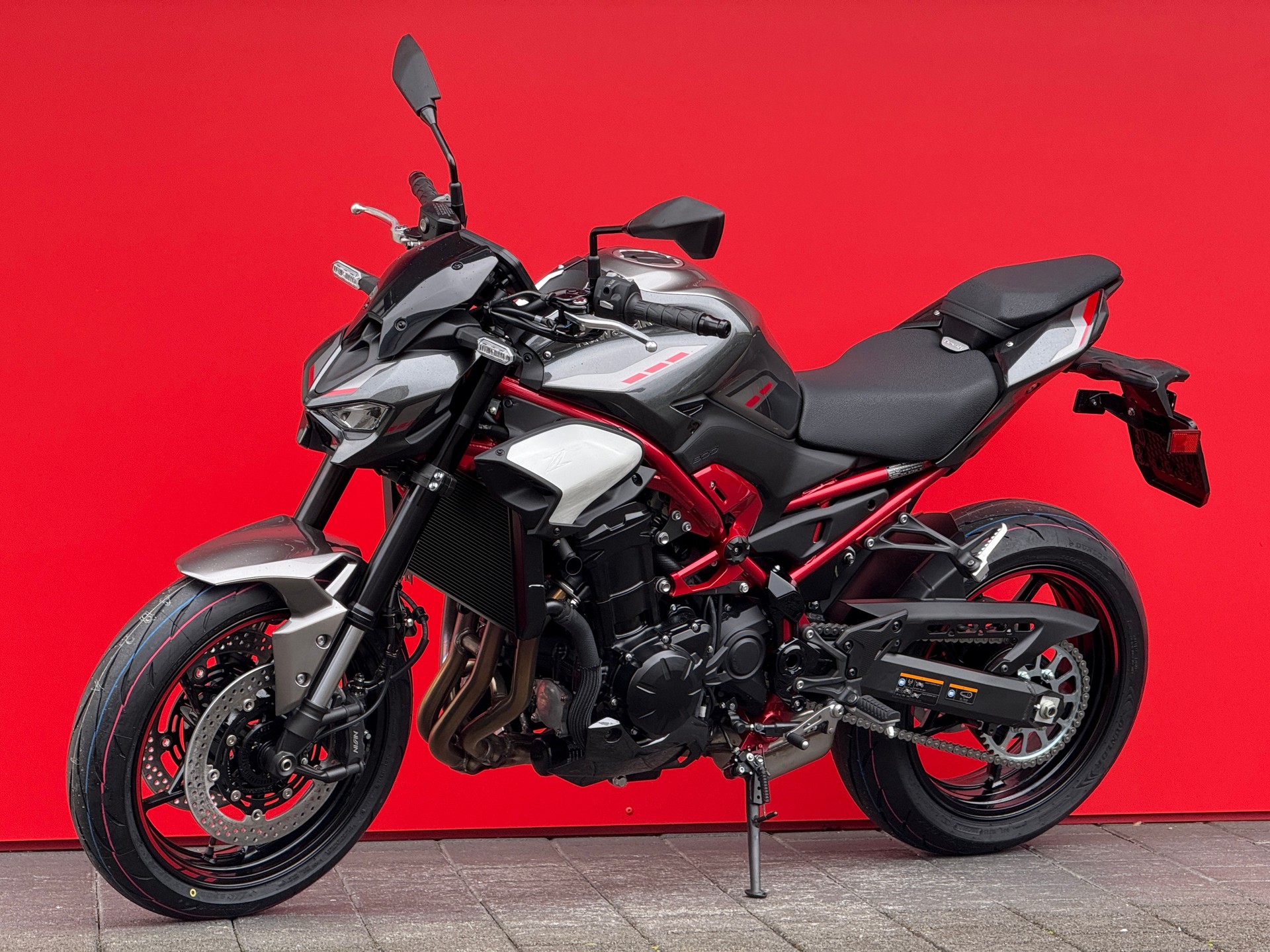 KAWASAKI Z 900-image-12