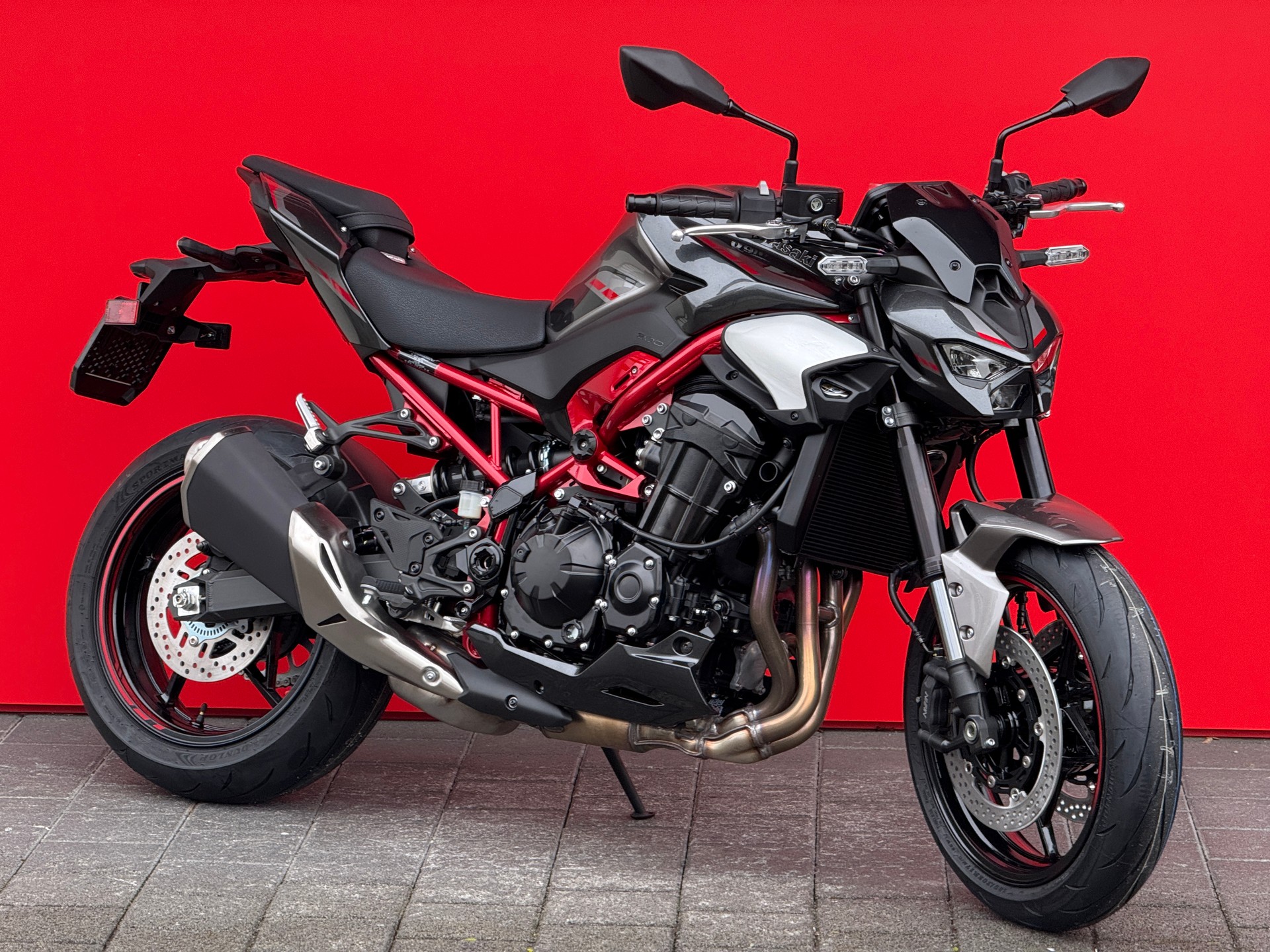 KAWASAKI Z 900-image-7
