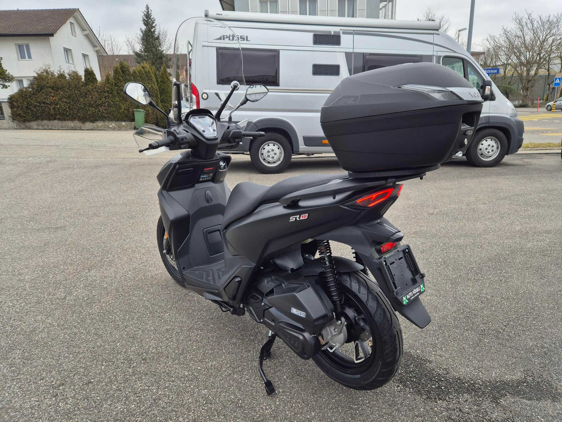 VOGE SR16-showroom-element-2
