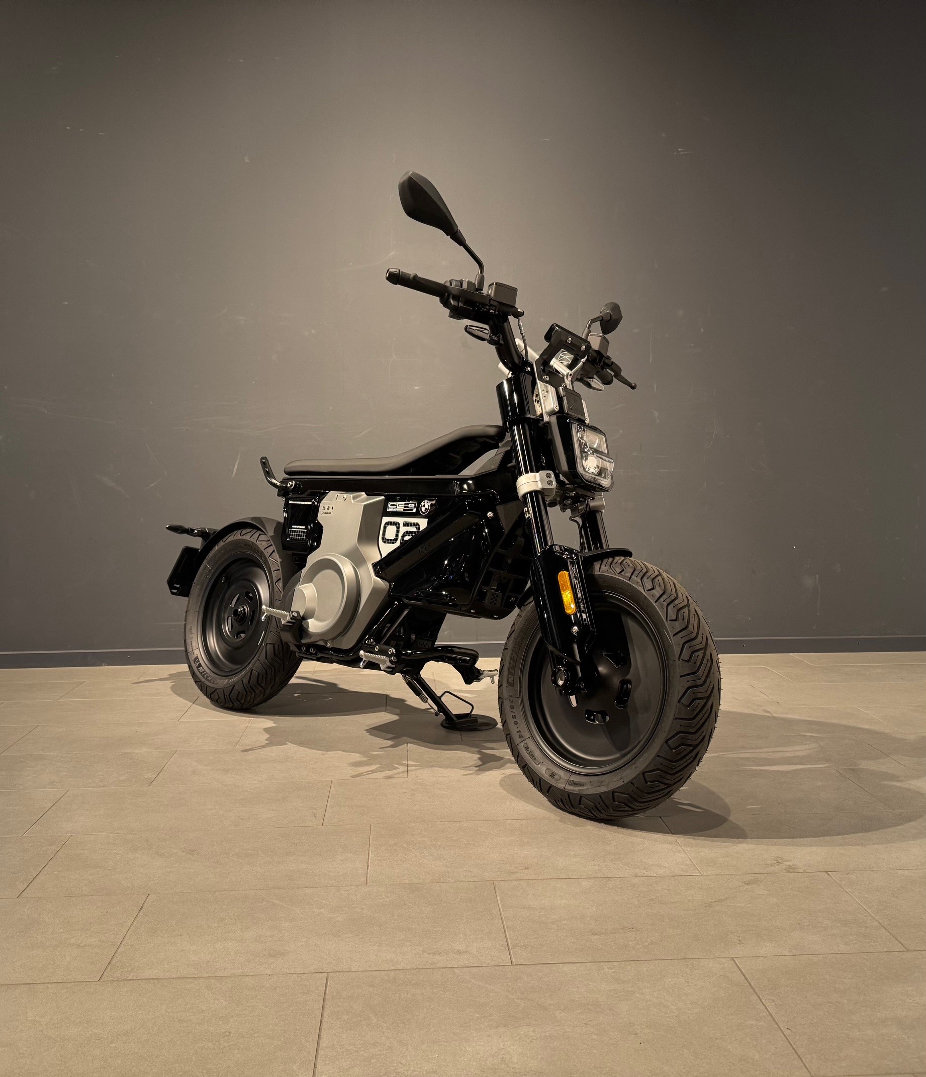 BMW CE 02