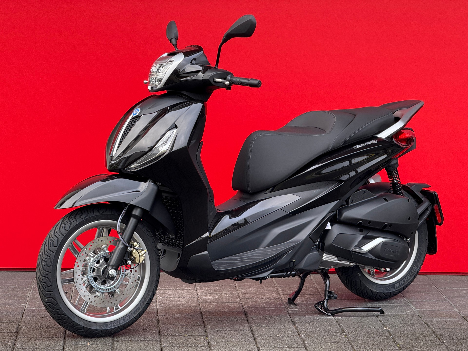 PIAGGIO Beverly 310-showroom-element-3