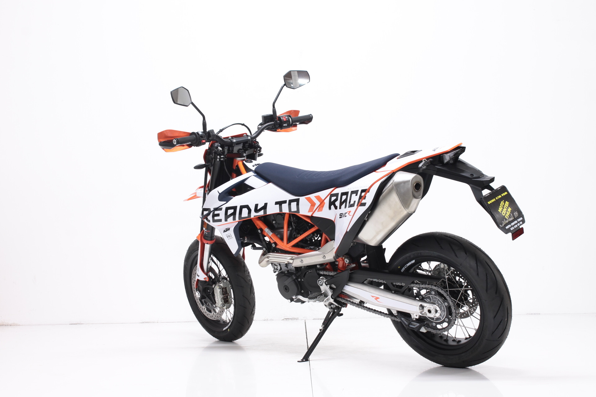 KTM 690 SMC R Supermoto-showroom-element-2