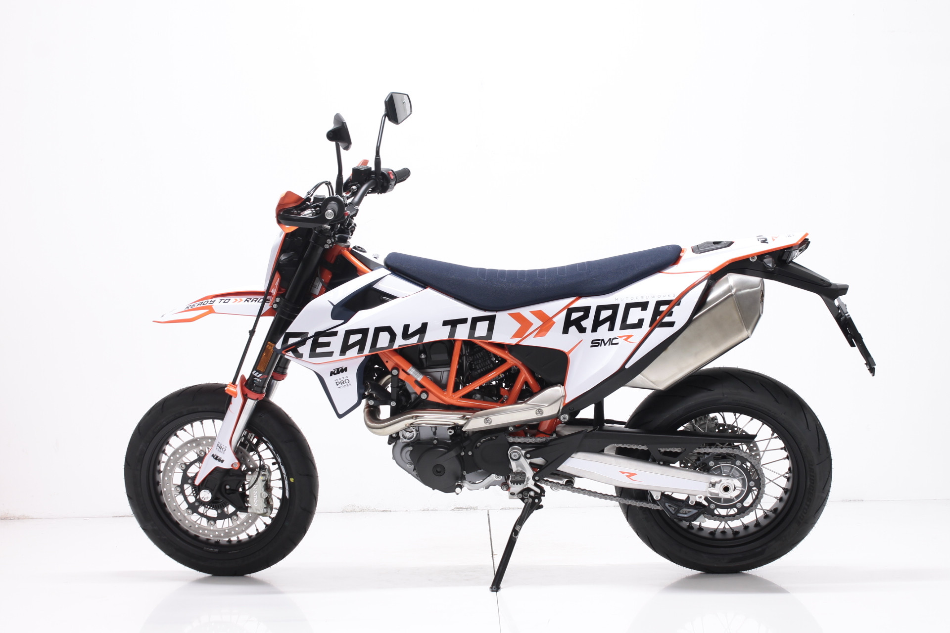 KTM 690 SMC R Supermoto-showroom-element-1