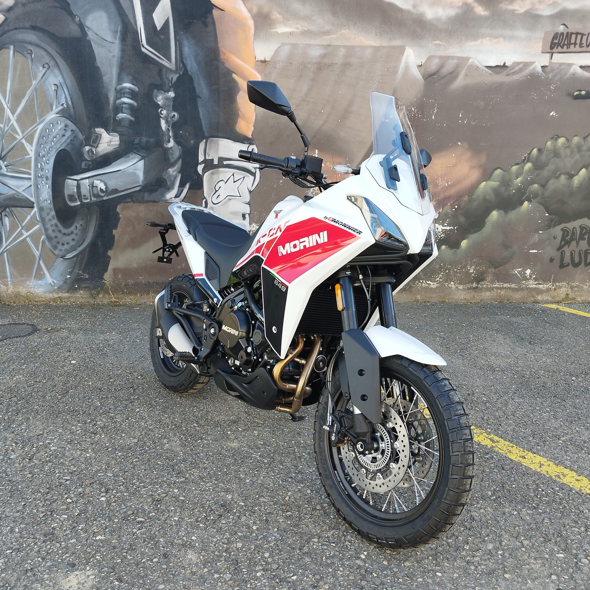 MOTO MORINI X-CAPE 650