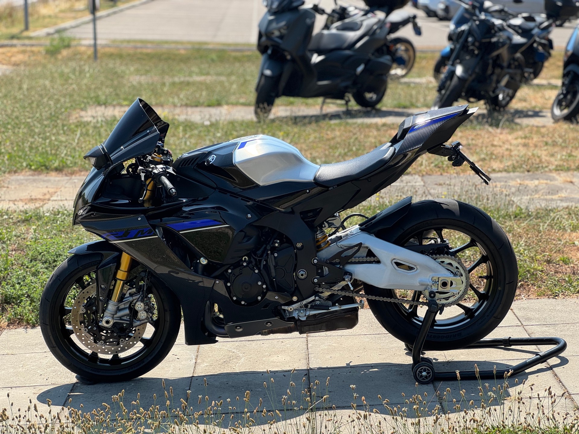 YAMAHA YZF-R1 M ABS-image-4