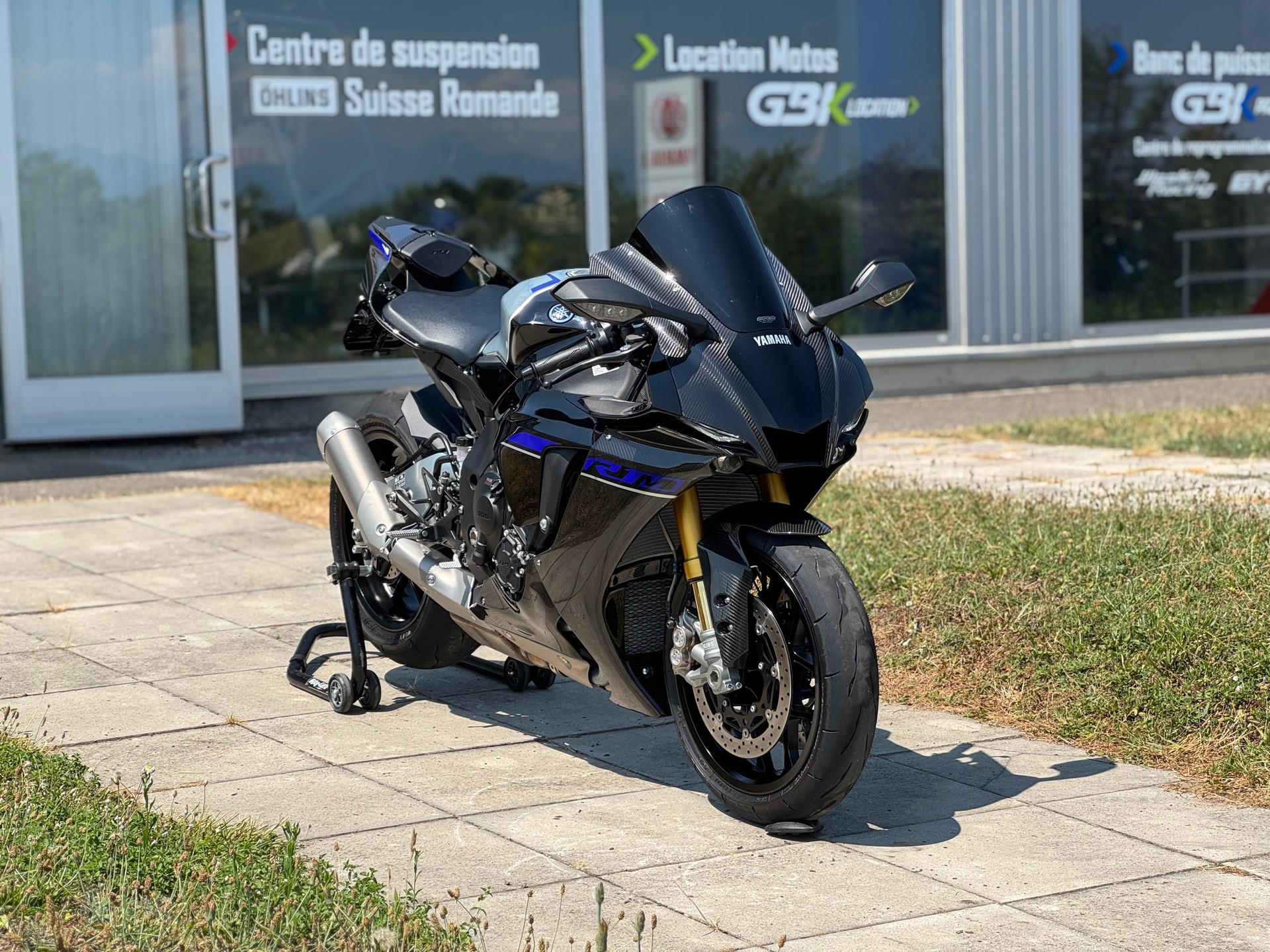 YAMAHA YZF-R1 M ABS-image-6