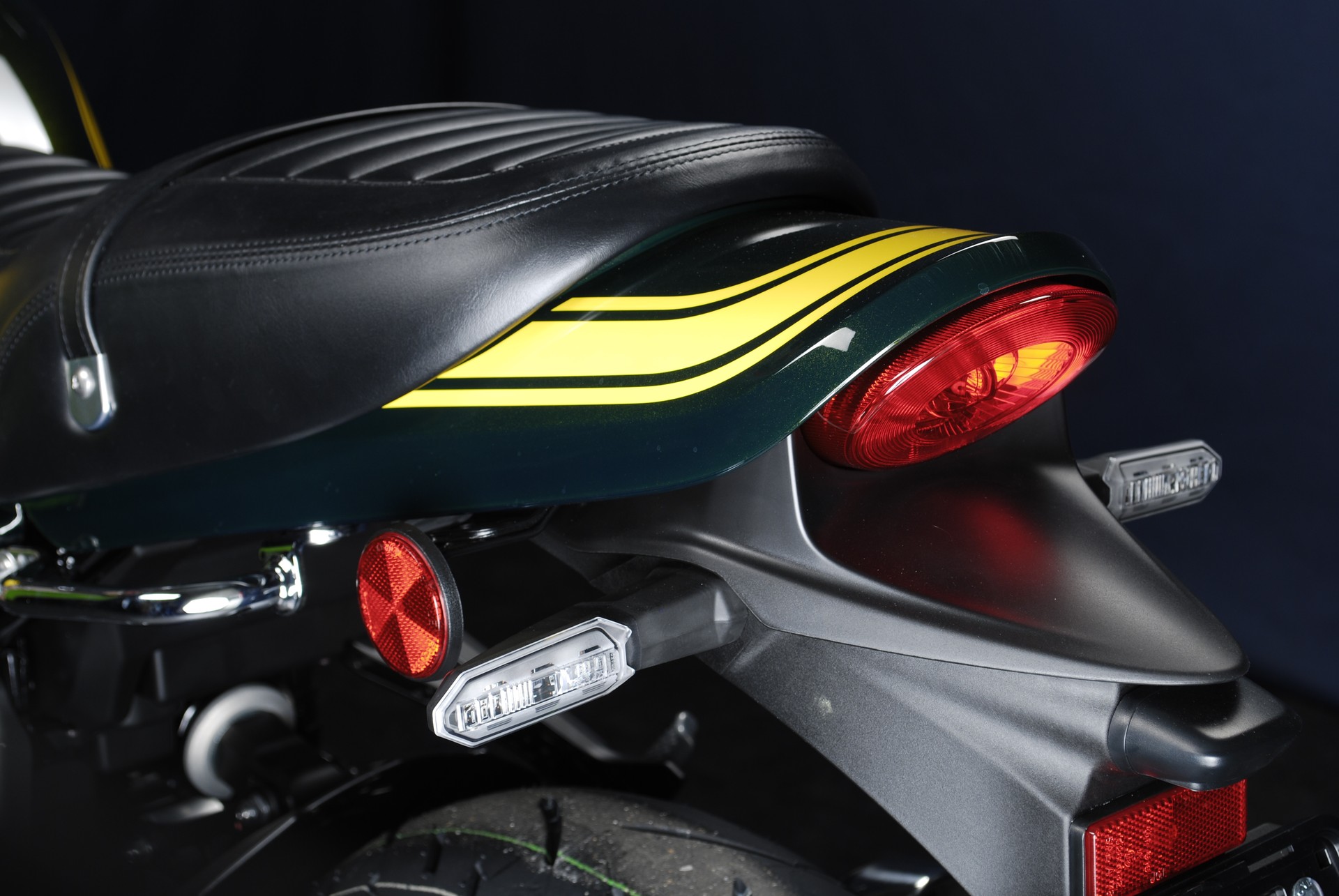 KAWASAKI Z 900 RS Yellow Ball MY24-image-10