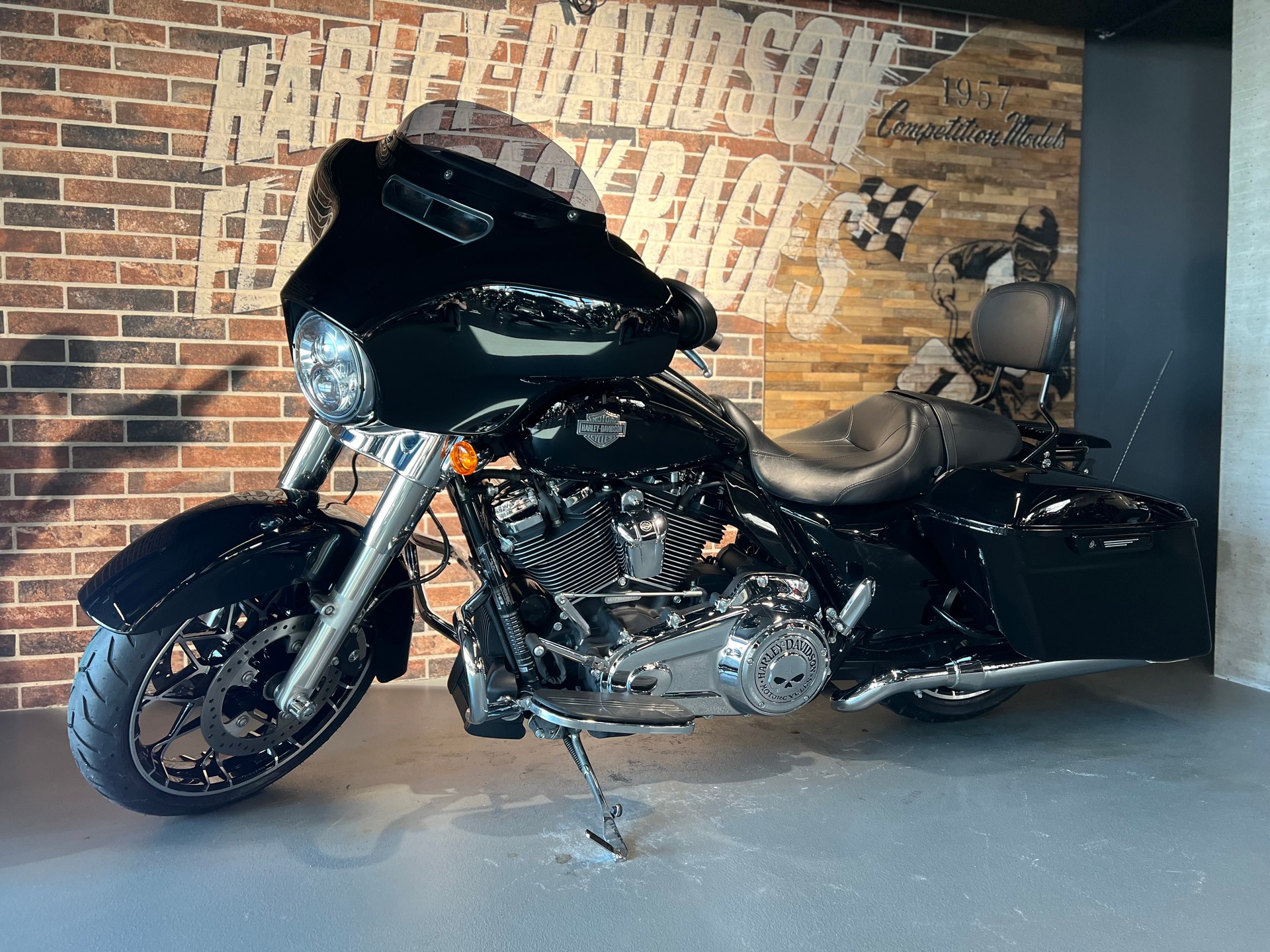 HARLEY-DAVIDSON FLHXS Street Glide Special 114