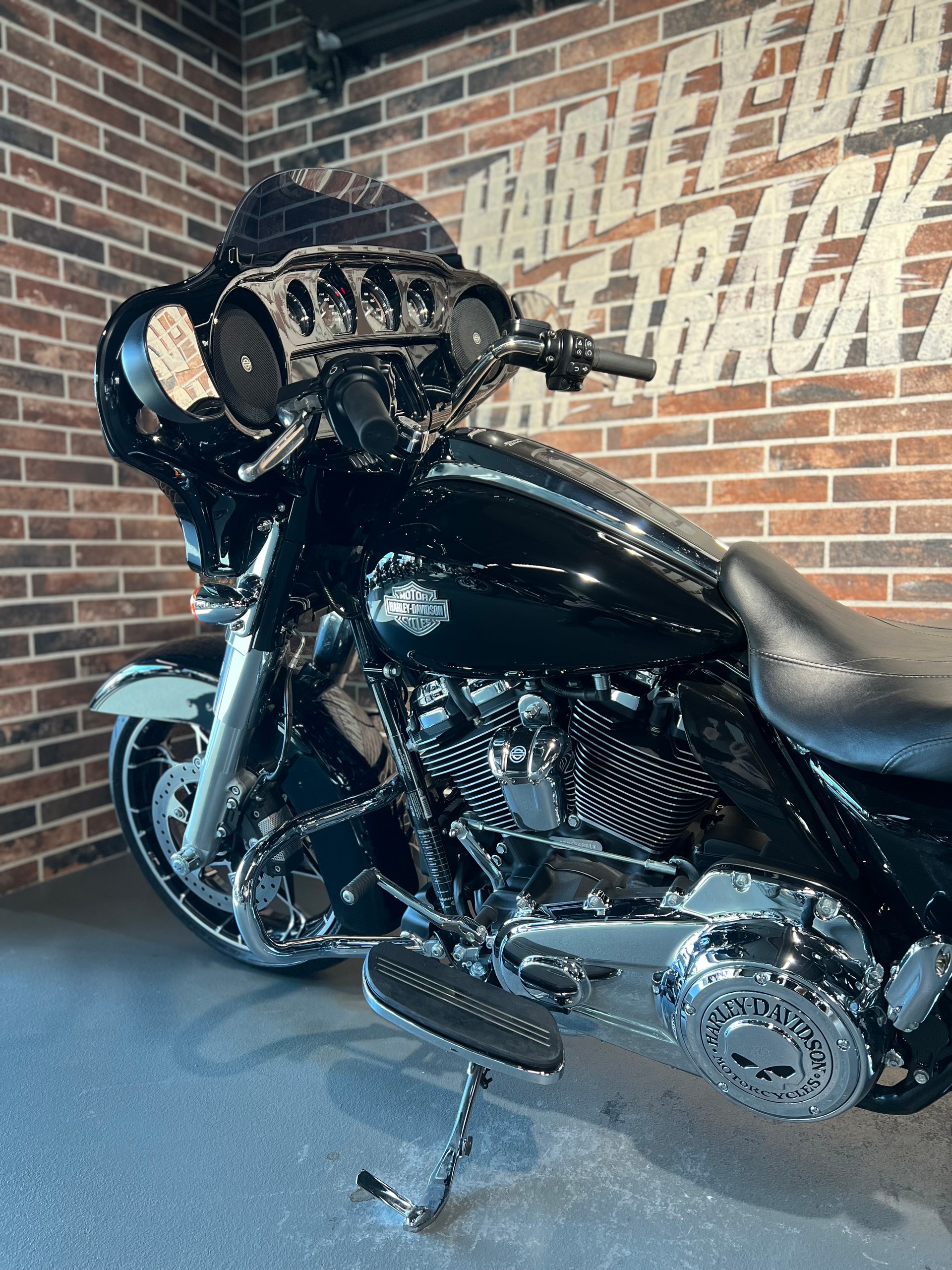 HARLEY-DAVIDSON FLHXS Street Glide Special 114-showroom-element-1
