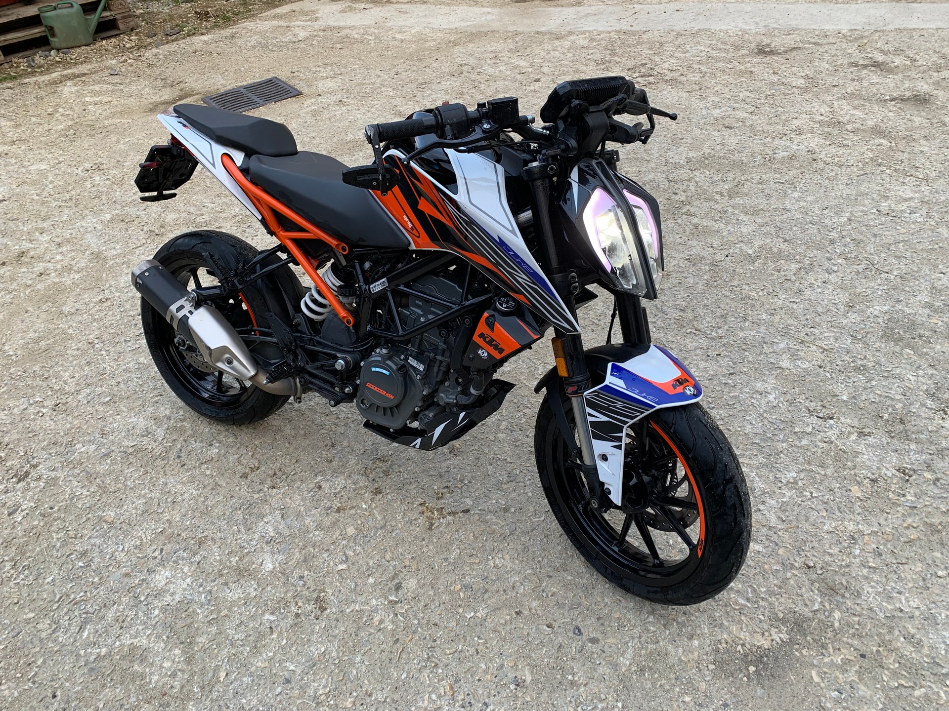 KTM 125 Duke ABS-image-0