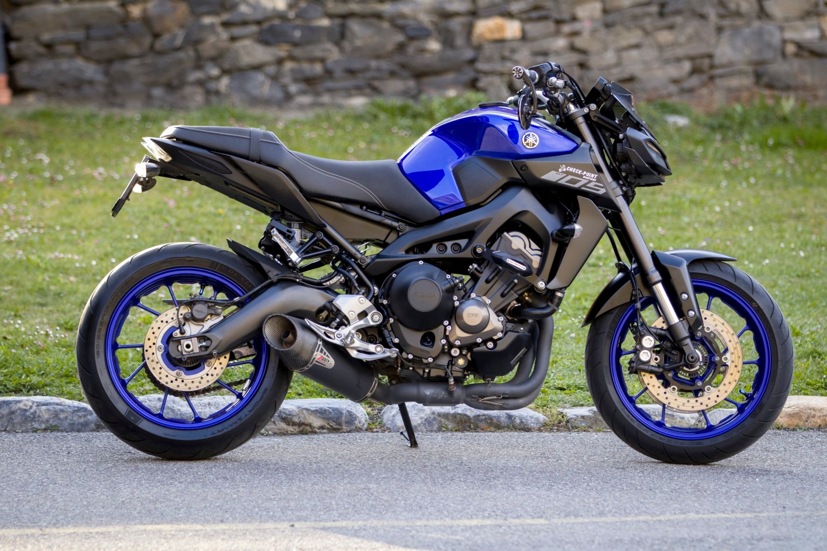 YAMAHA MT-09 ABS-image-2