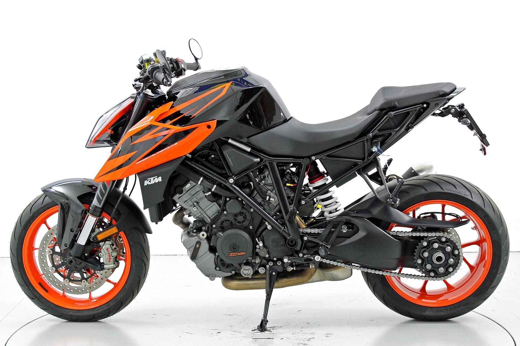 KTM Duke 1290 Super R ABS-image-4