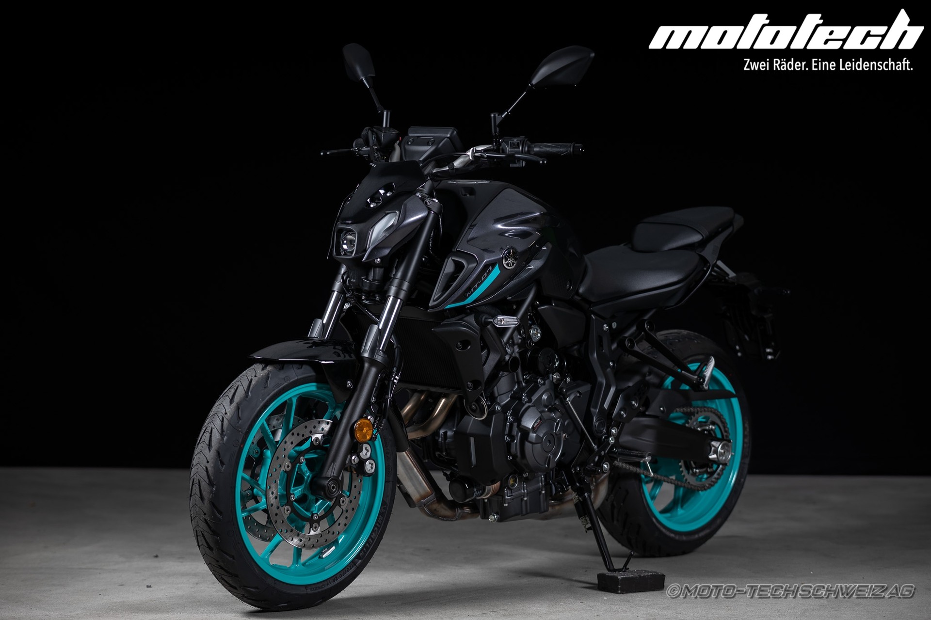 YAMAHA MT-07-showroom-element-3