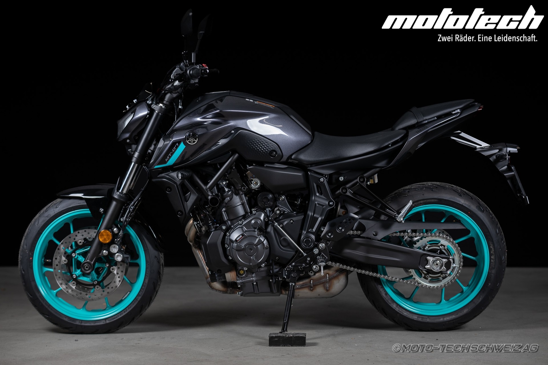 YAMAHA MT-07-showroom-element-2