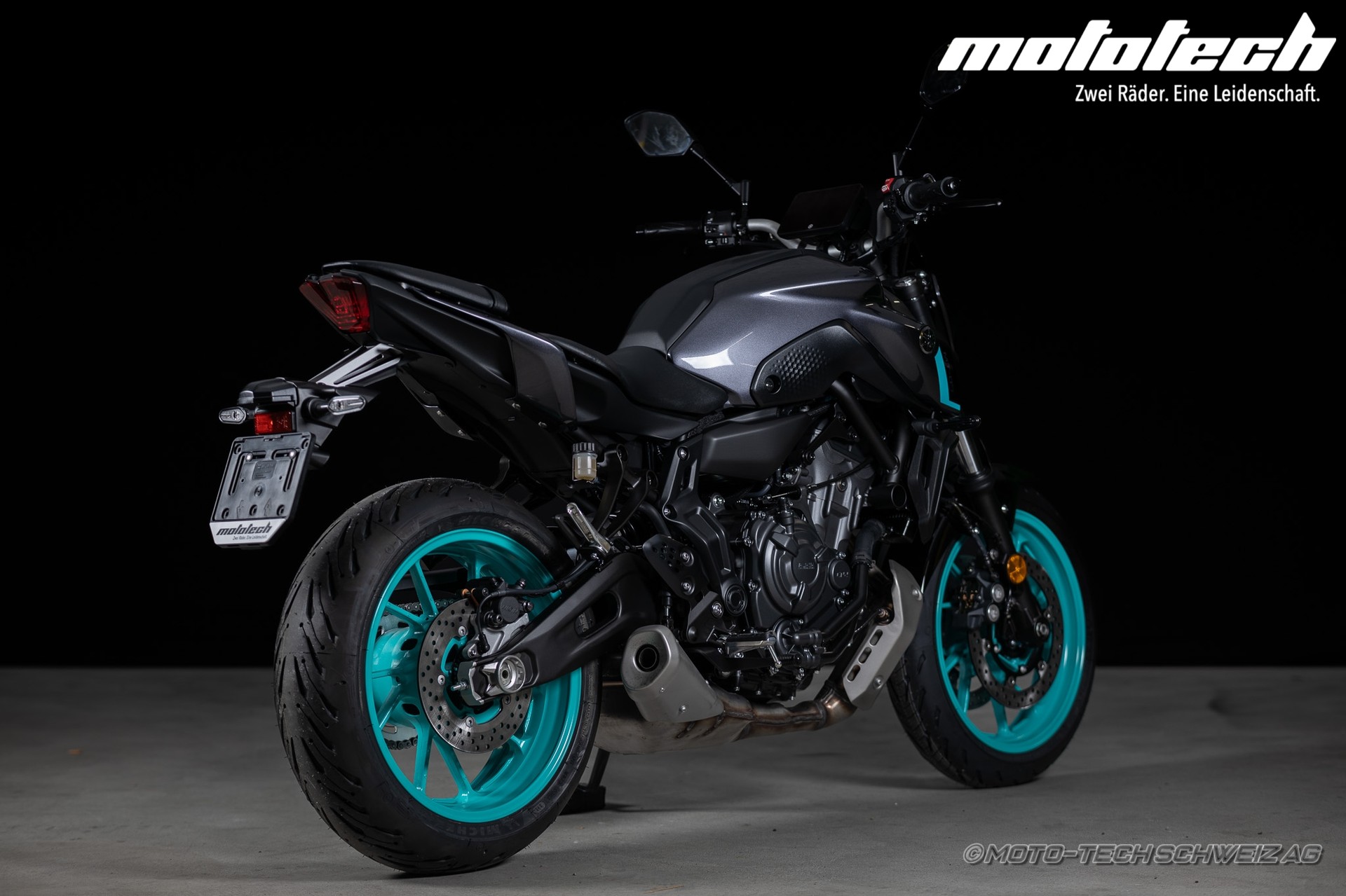 YAMAHA MT-07-showroom-element-1