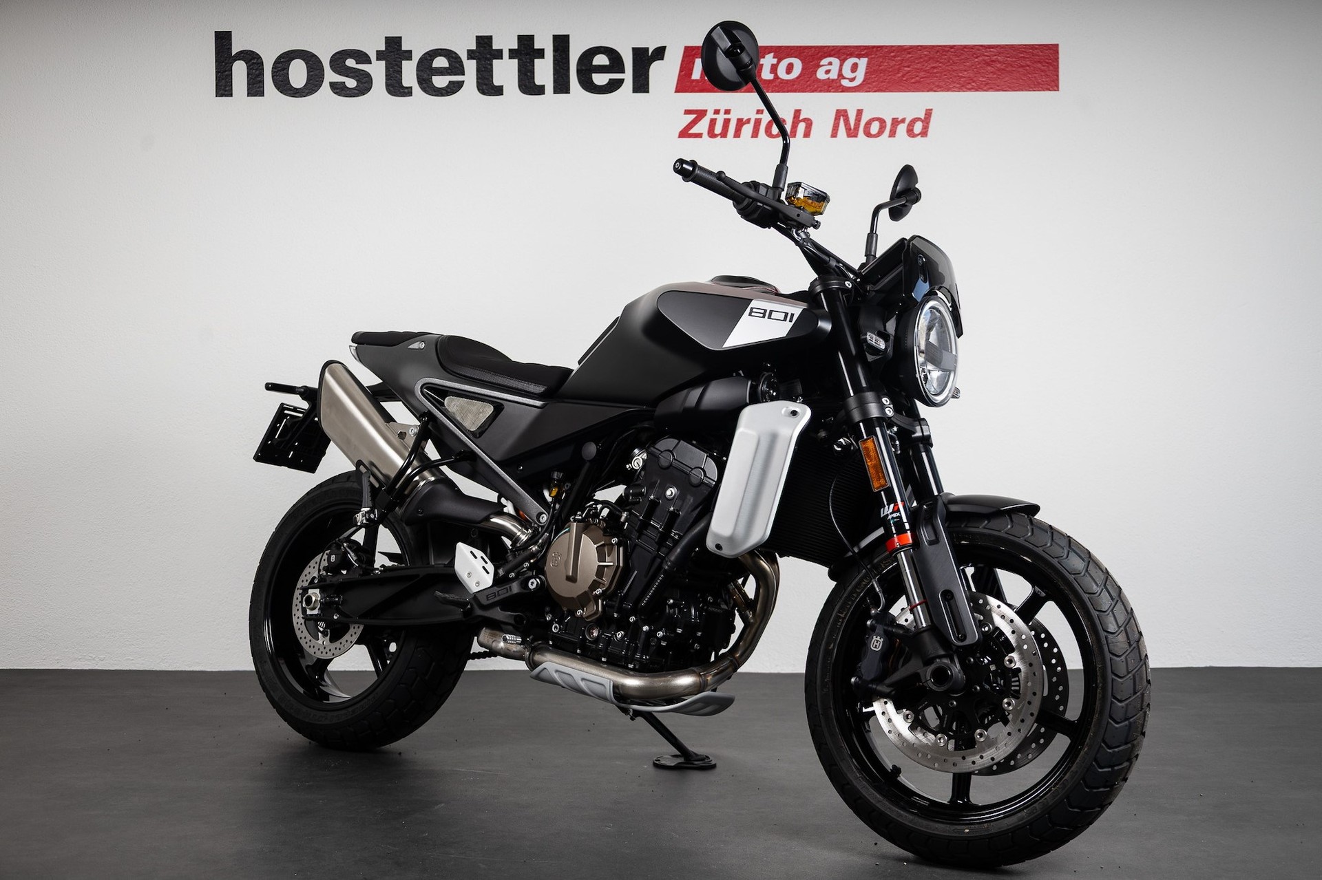 HUSQVARNA SVARTPILEN 801