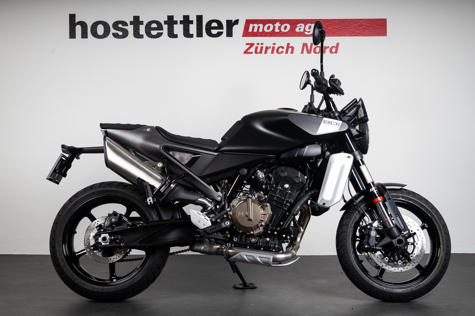 HUSQVARNA SVARTPILEN 801-showroom-element-1